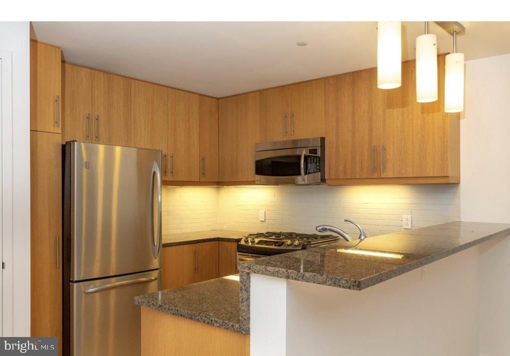 RITTENHOUSE SQUARE - Residential Lease