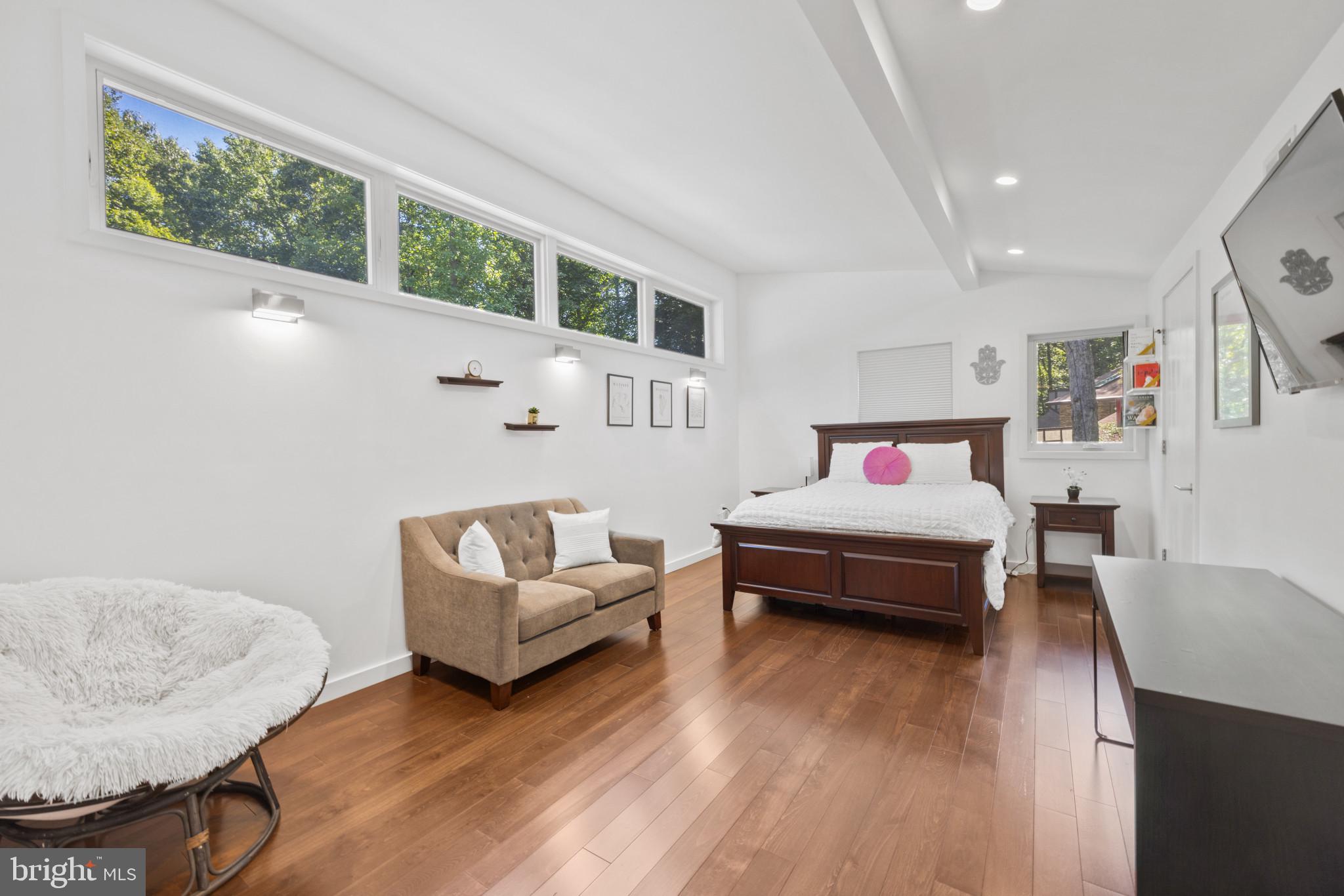 DOWNS ON THE SEVERN - Residential