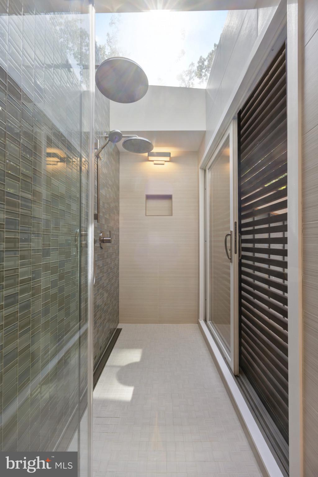 DOWNS ON THE SEVERN - Residential