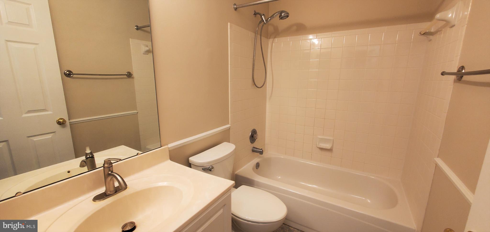 RUSSETT - Residential Lease