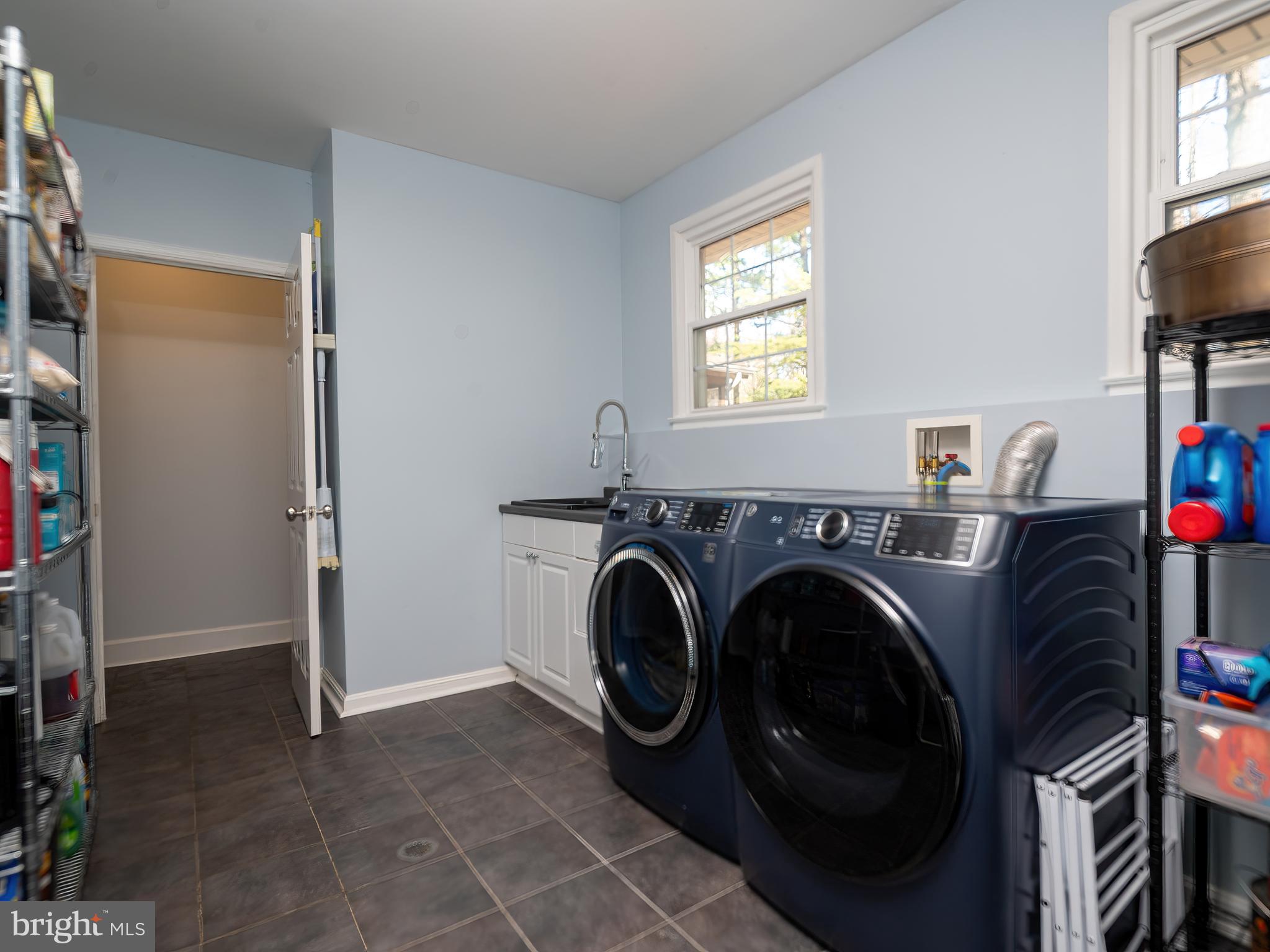 TALL OAKS - Residential