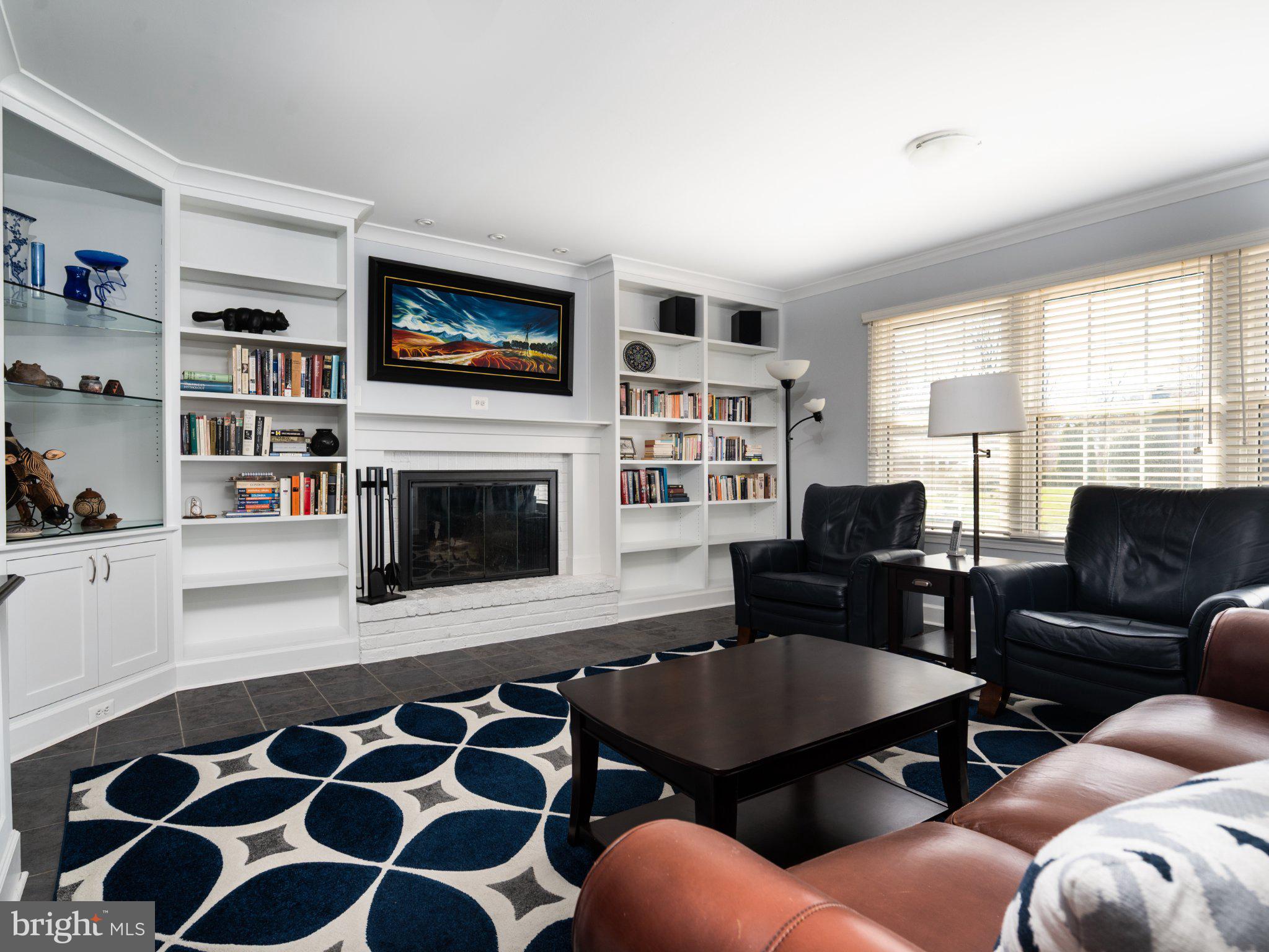 TALL OAKS - Residential