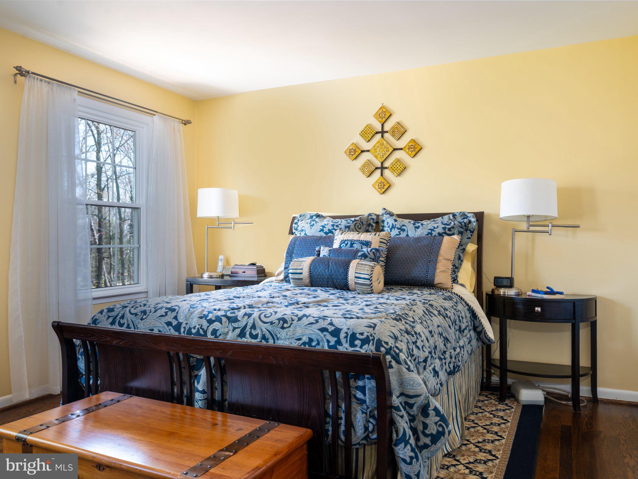 TALL OAKS - Residential