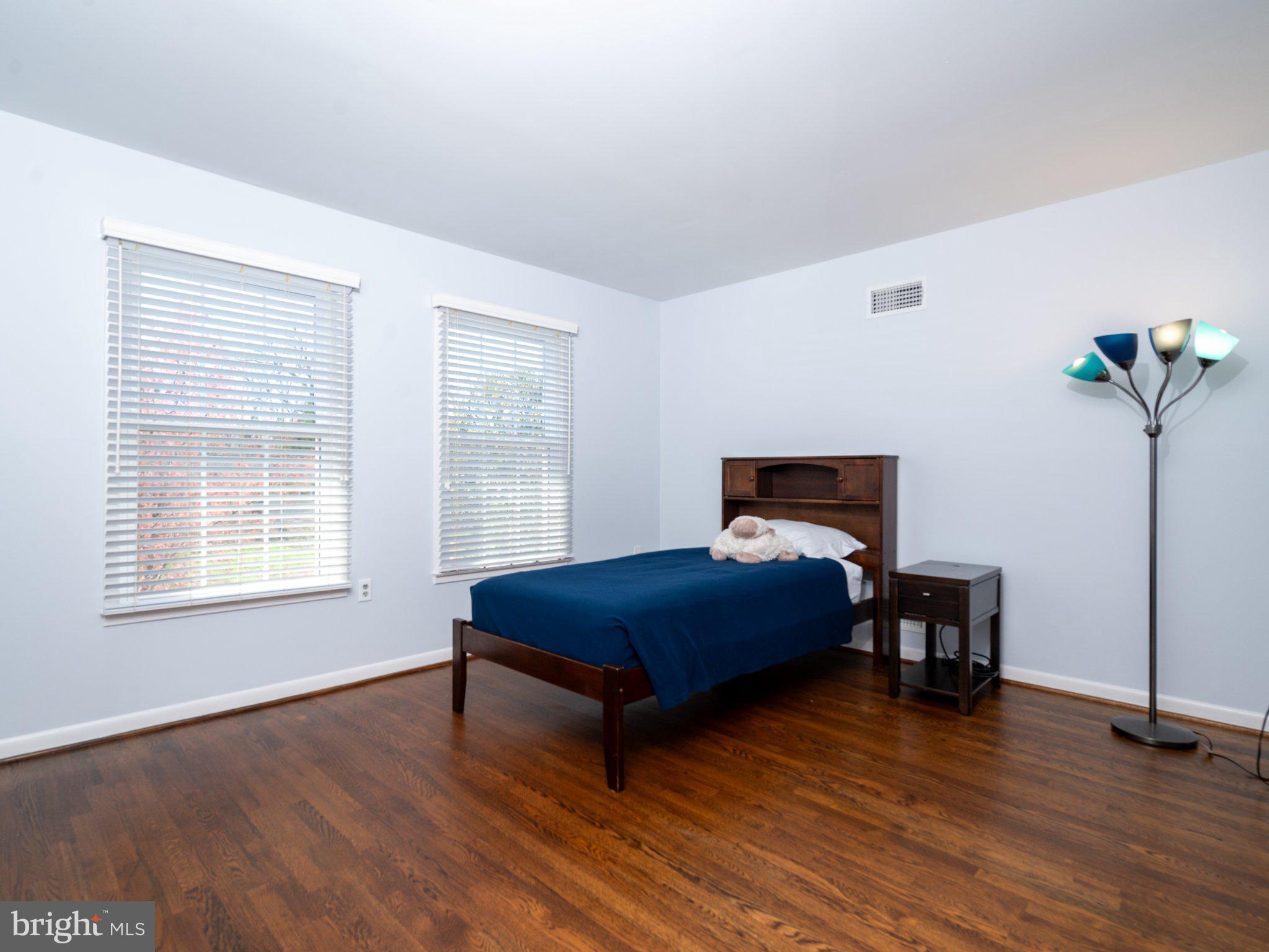 TALL OAKS - Residential