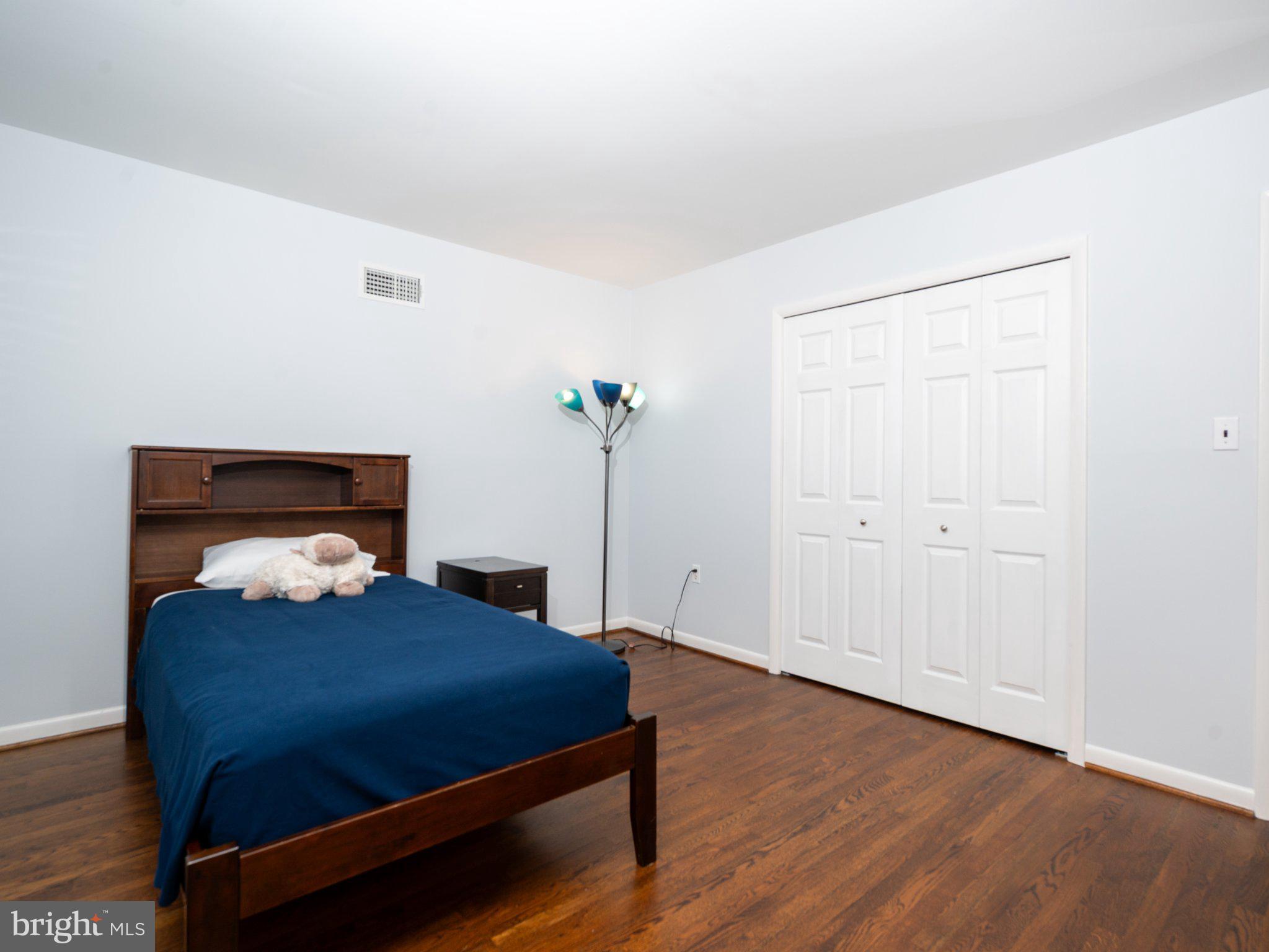 TALL OAKS - Residential