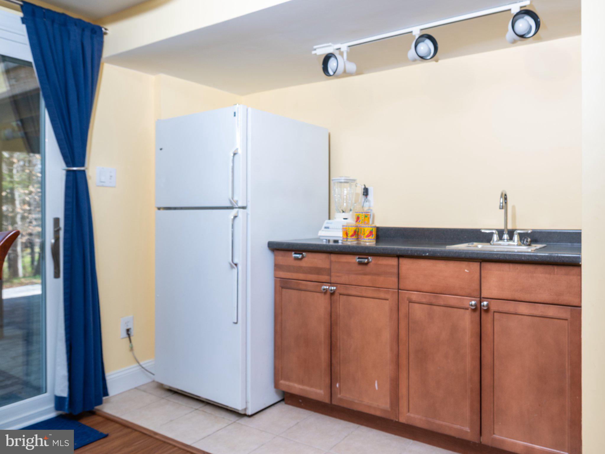 TALL OAKS - Residential