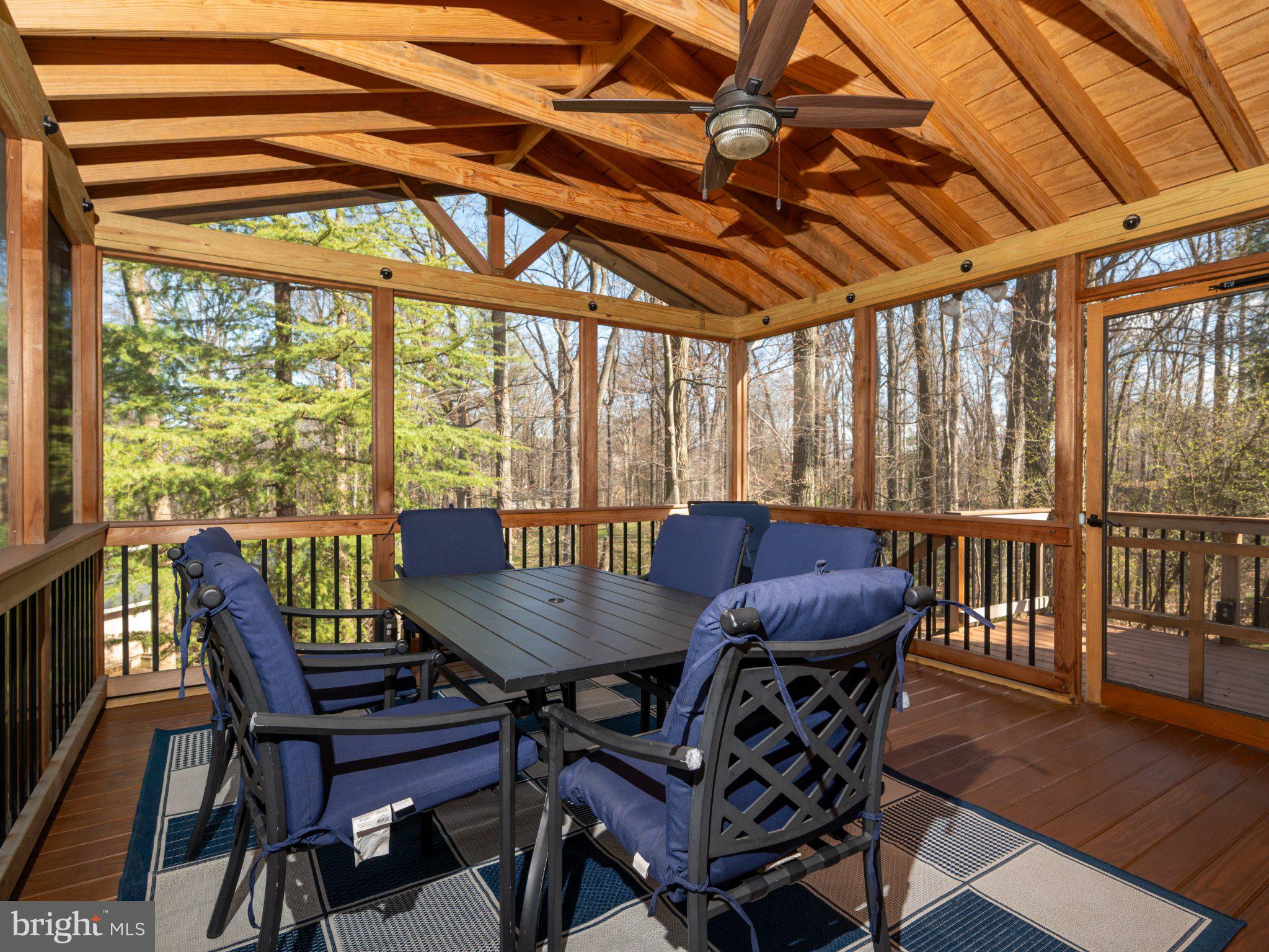 TALL OAKS - Residential