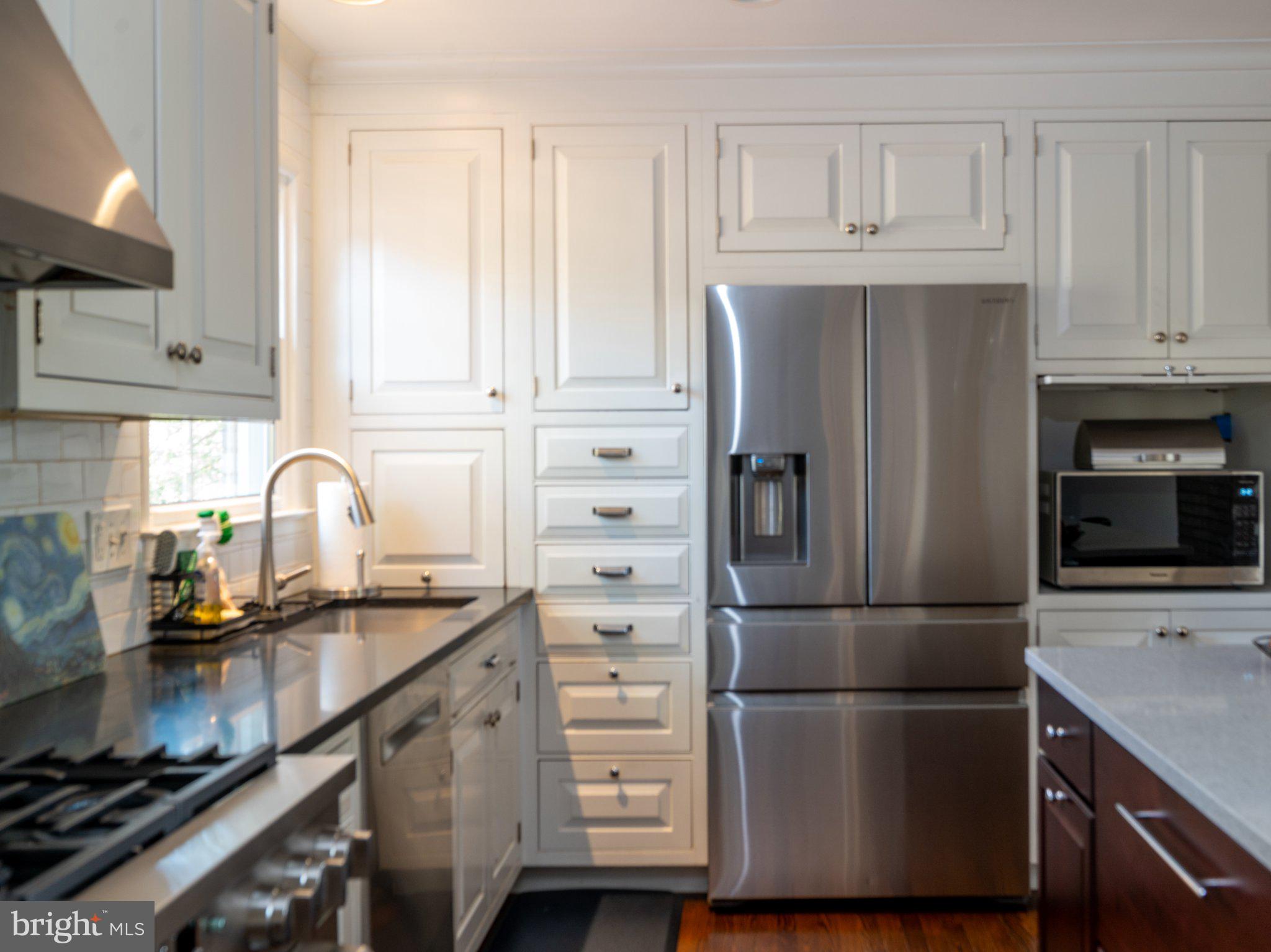 TALL OAKS - Residential