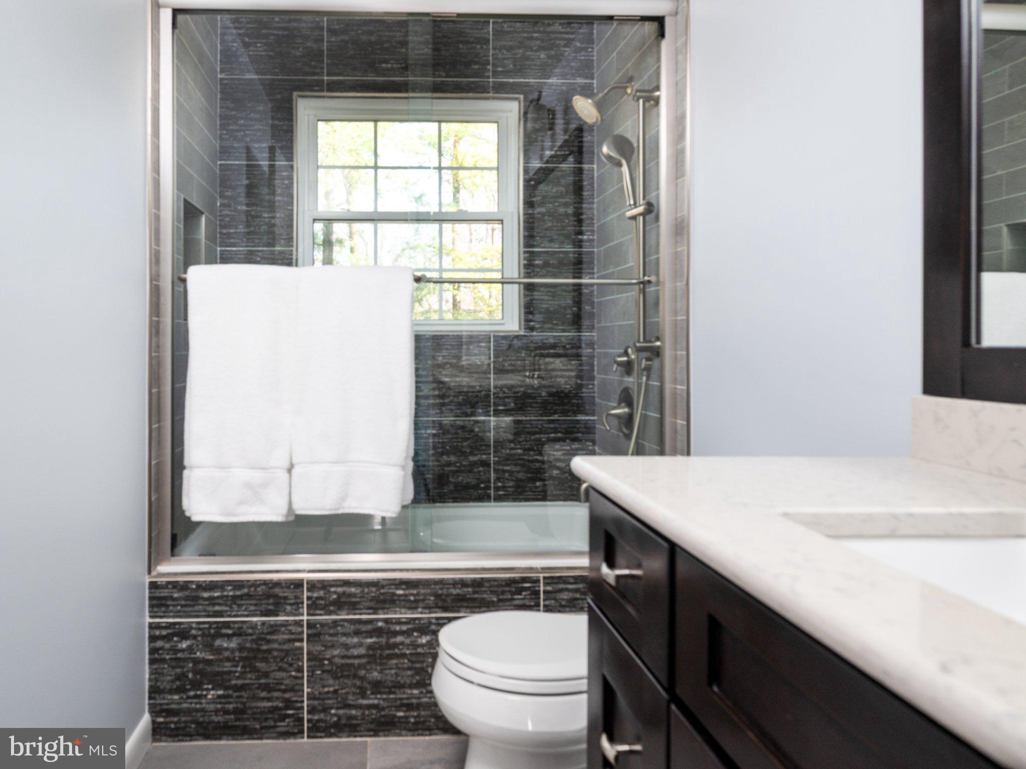 TALL OAKS - Residential