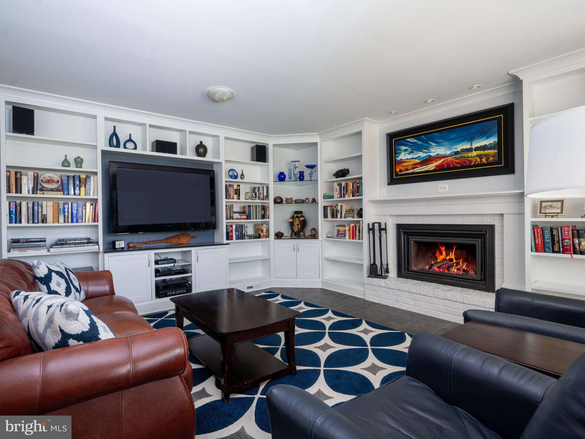 TALL OAKS - Residential