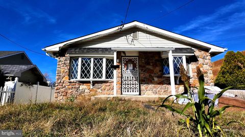 2452 LINCONIA AVENUE FEASTERVILLE TREVOSE PA 19053