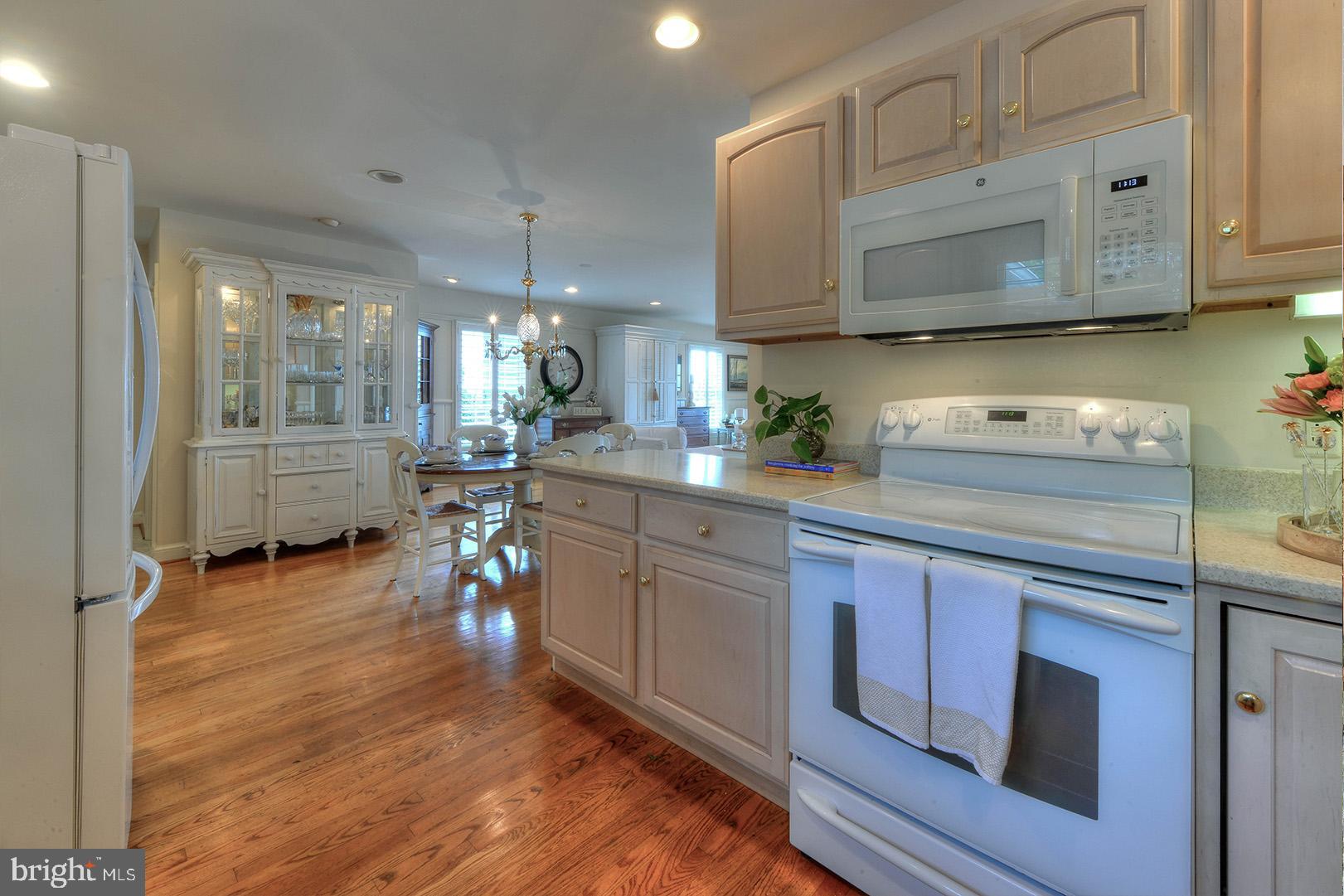 SEABREEZE DEV - Residential