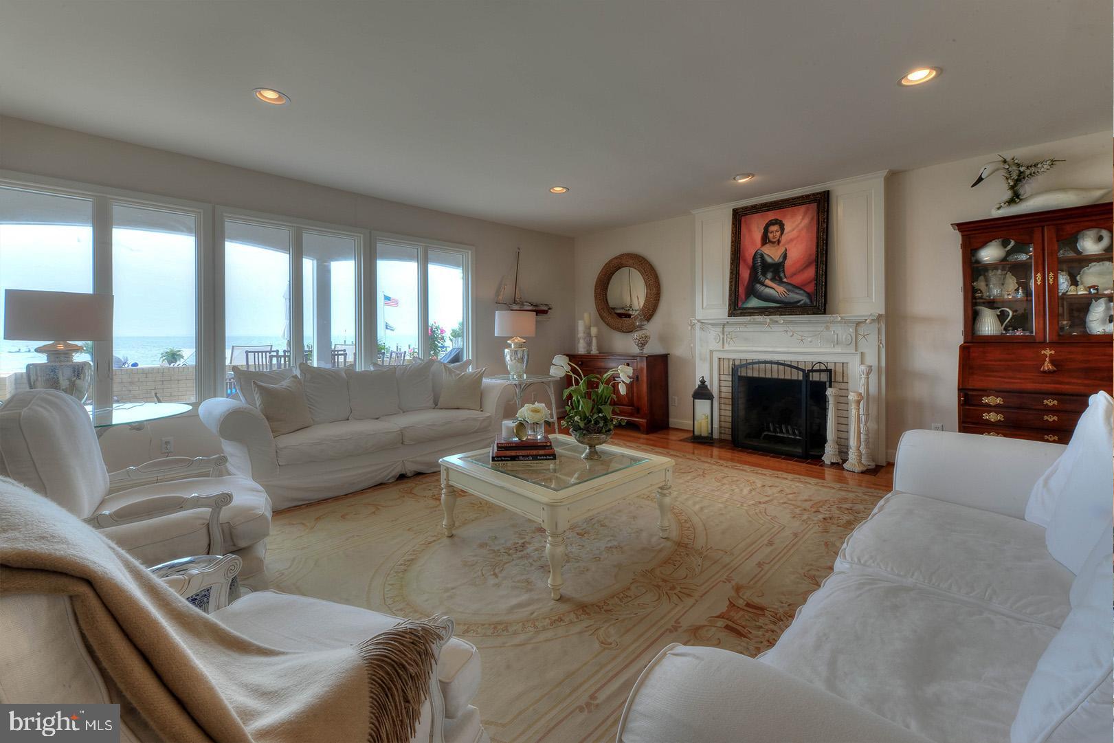 SEABREEZE DEV - Residential