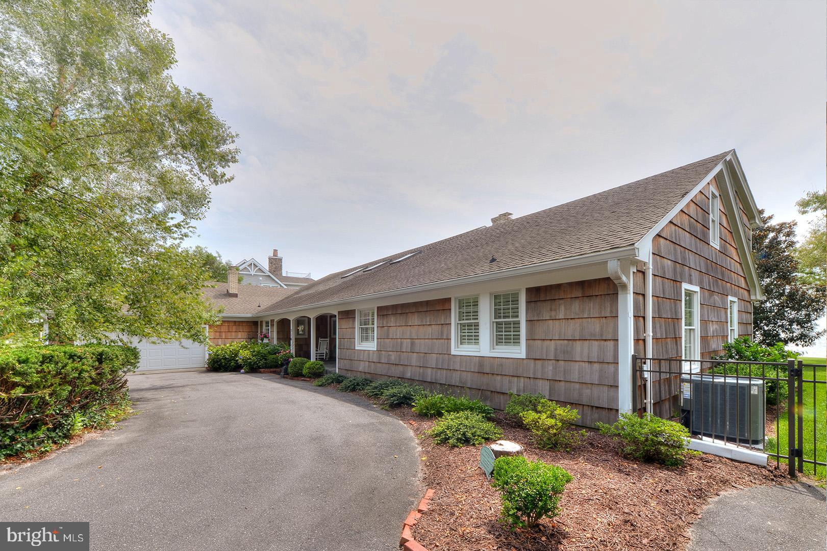 SEABREEZE DEV - Residential