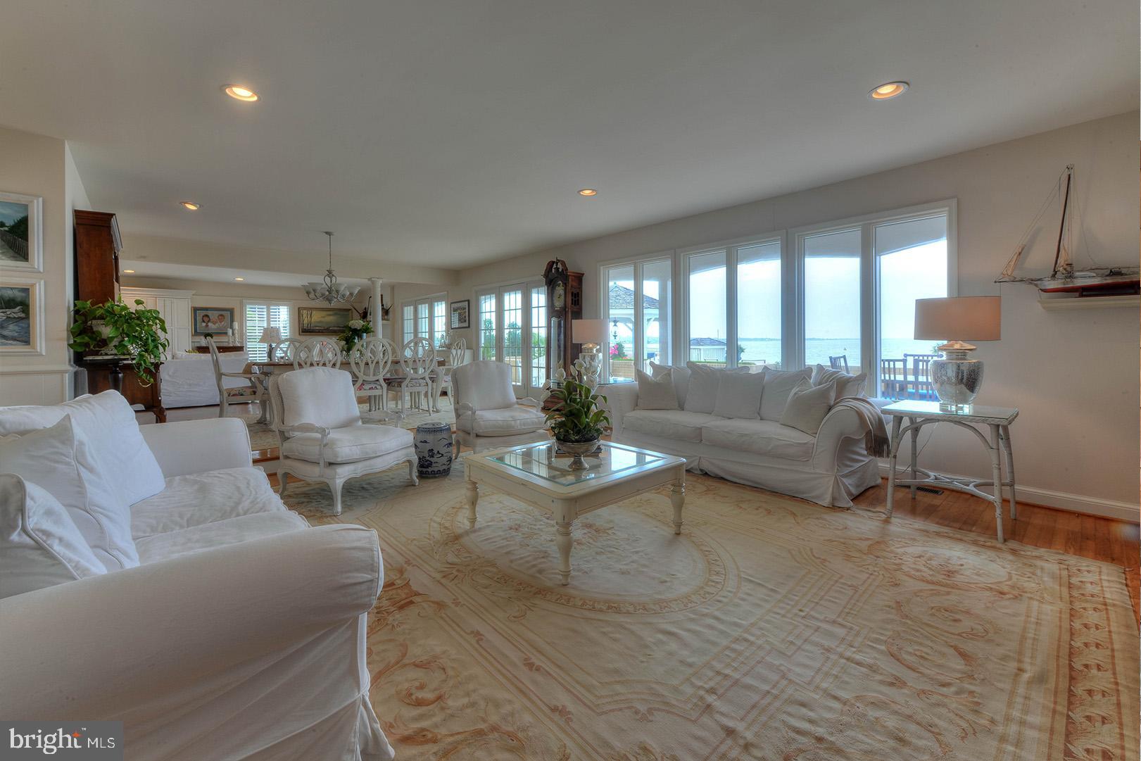 SEABREEZE DEV - Residential