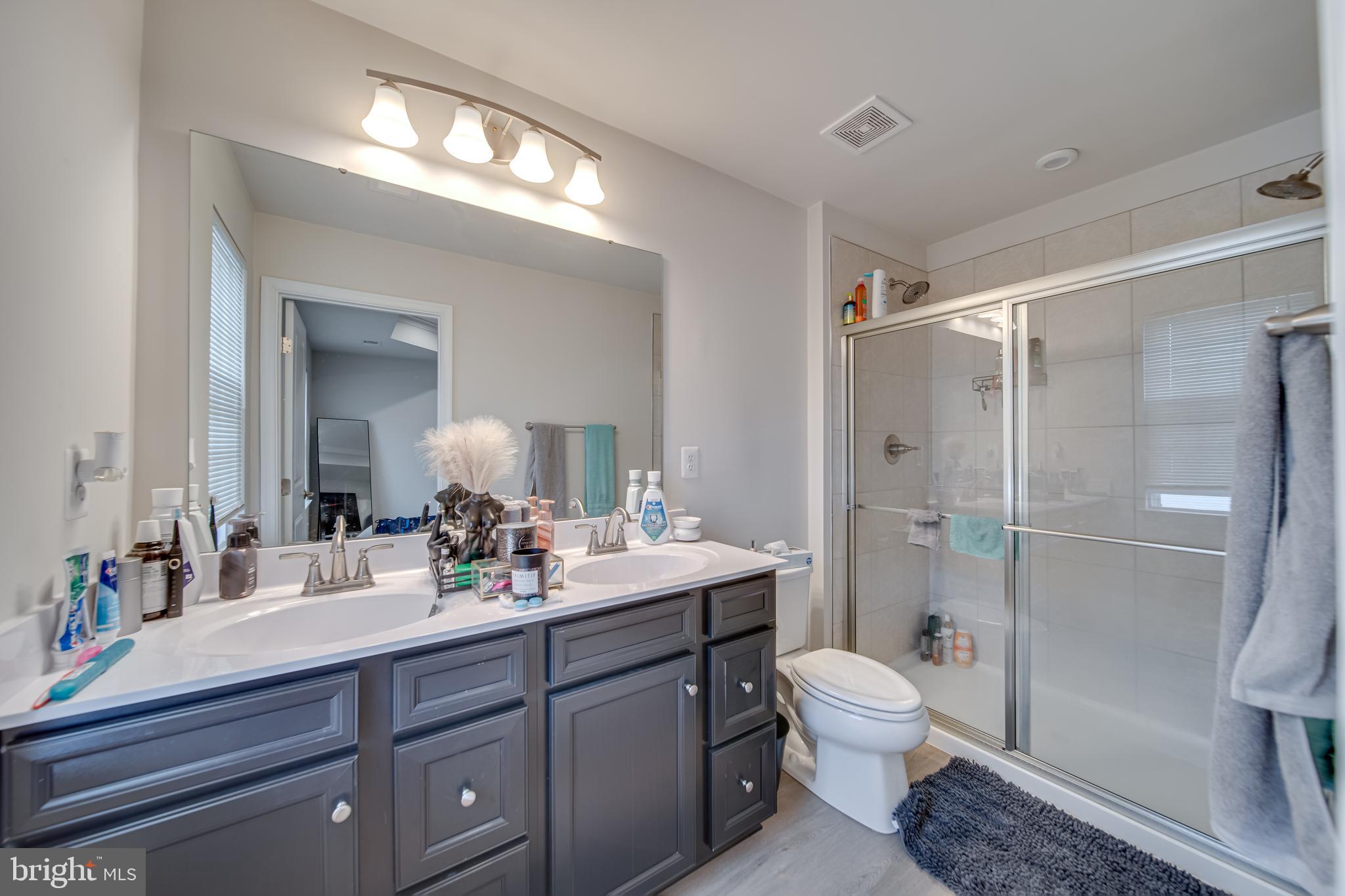 CARDINAL POINTE - Residential