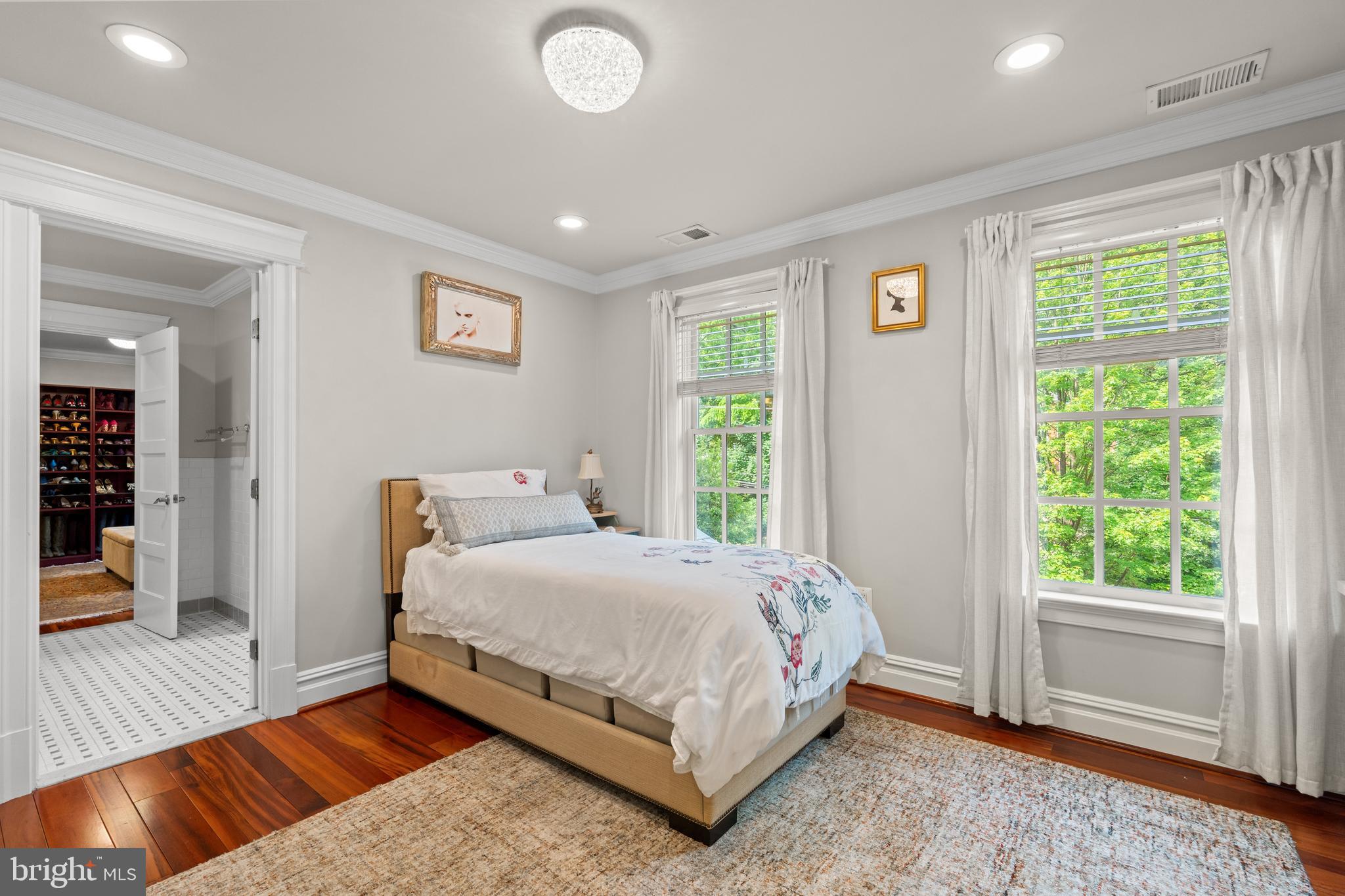 MOUNT IDA - Residential