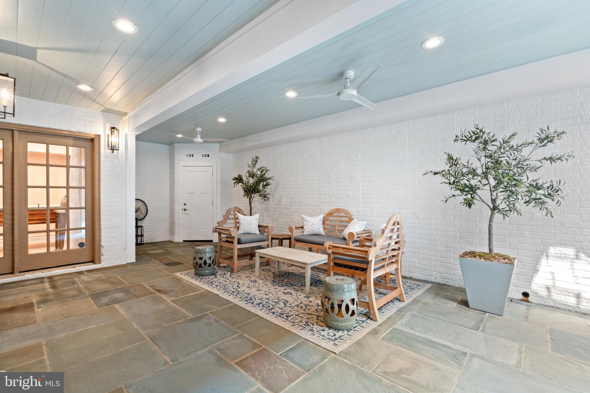 MOUNT IDA - Residential