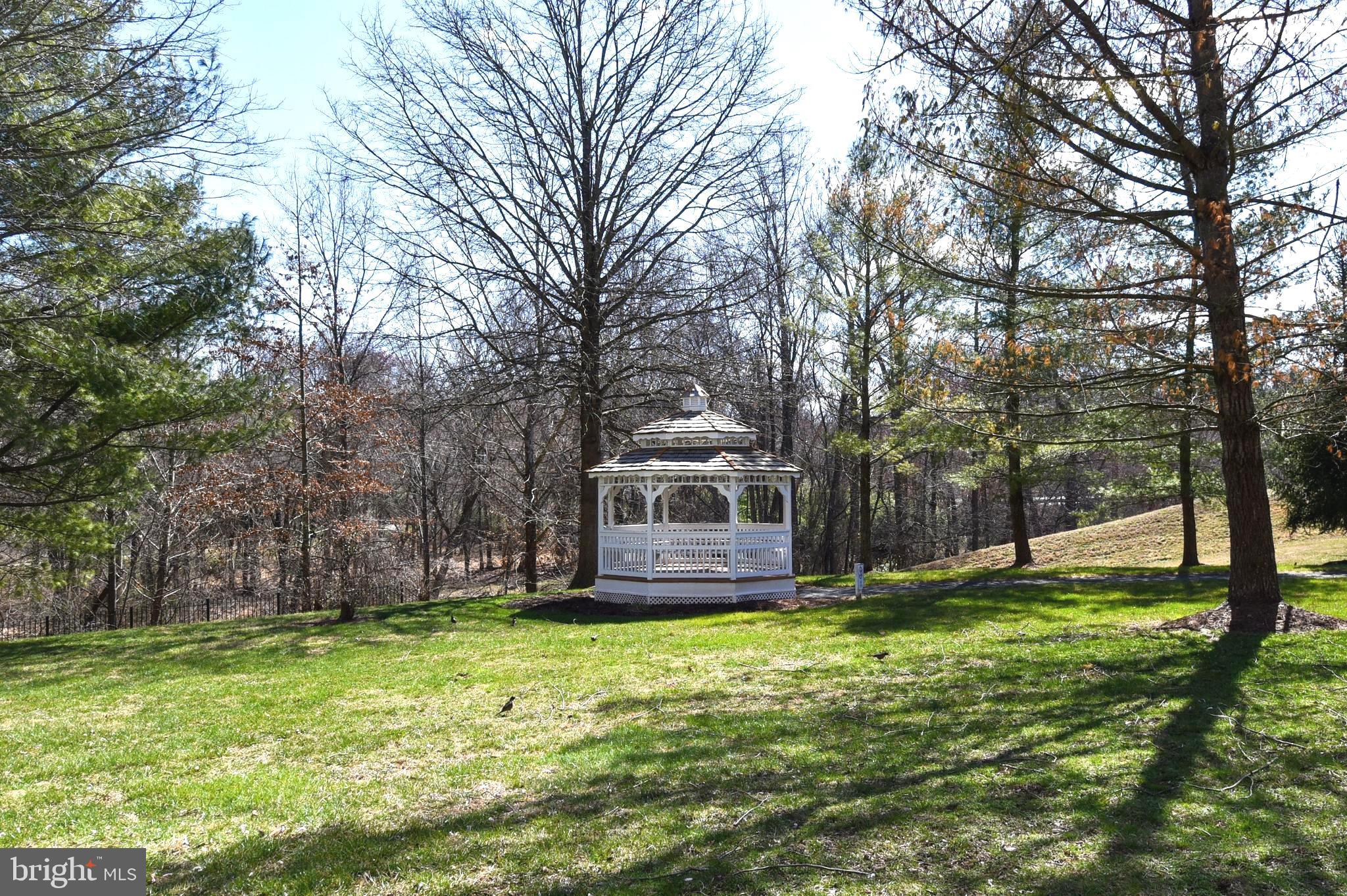 1152 REGAL OAK DRIVE