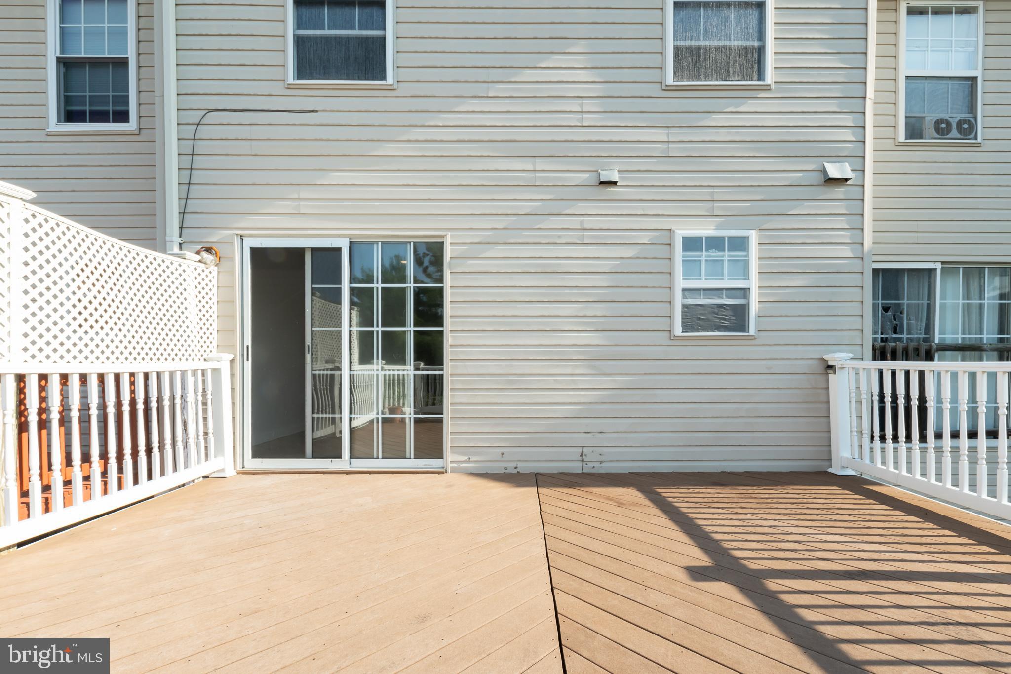 WILLOWS OF POTOMAC - Residential Lease