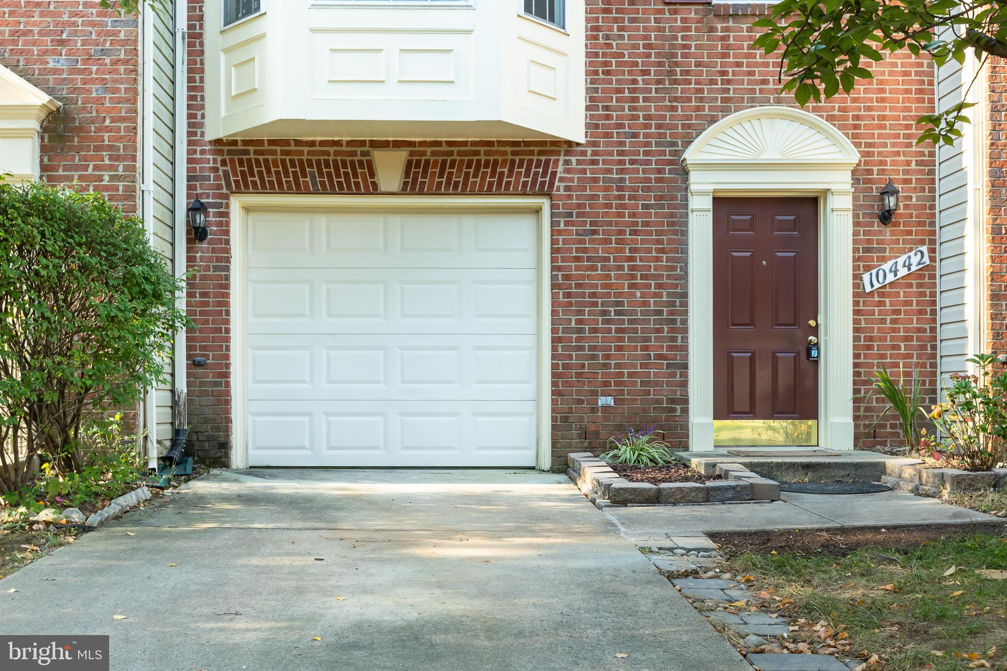 WILLOWS OF POTOMAC - Residential Lease