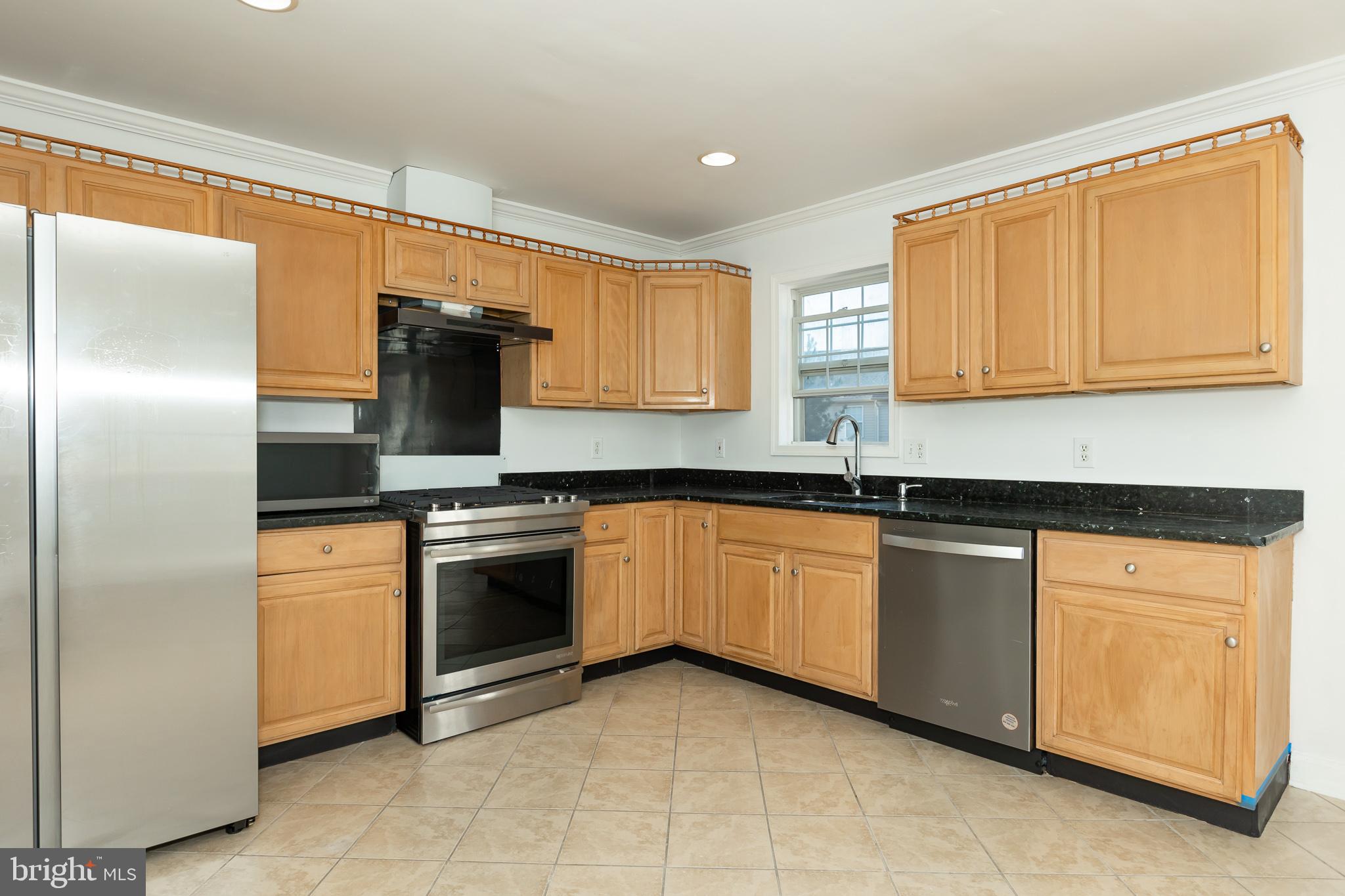 WILLOWS OF POTOMAC - Residential Lease