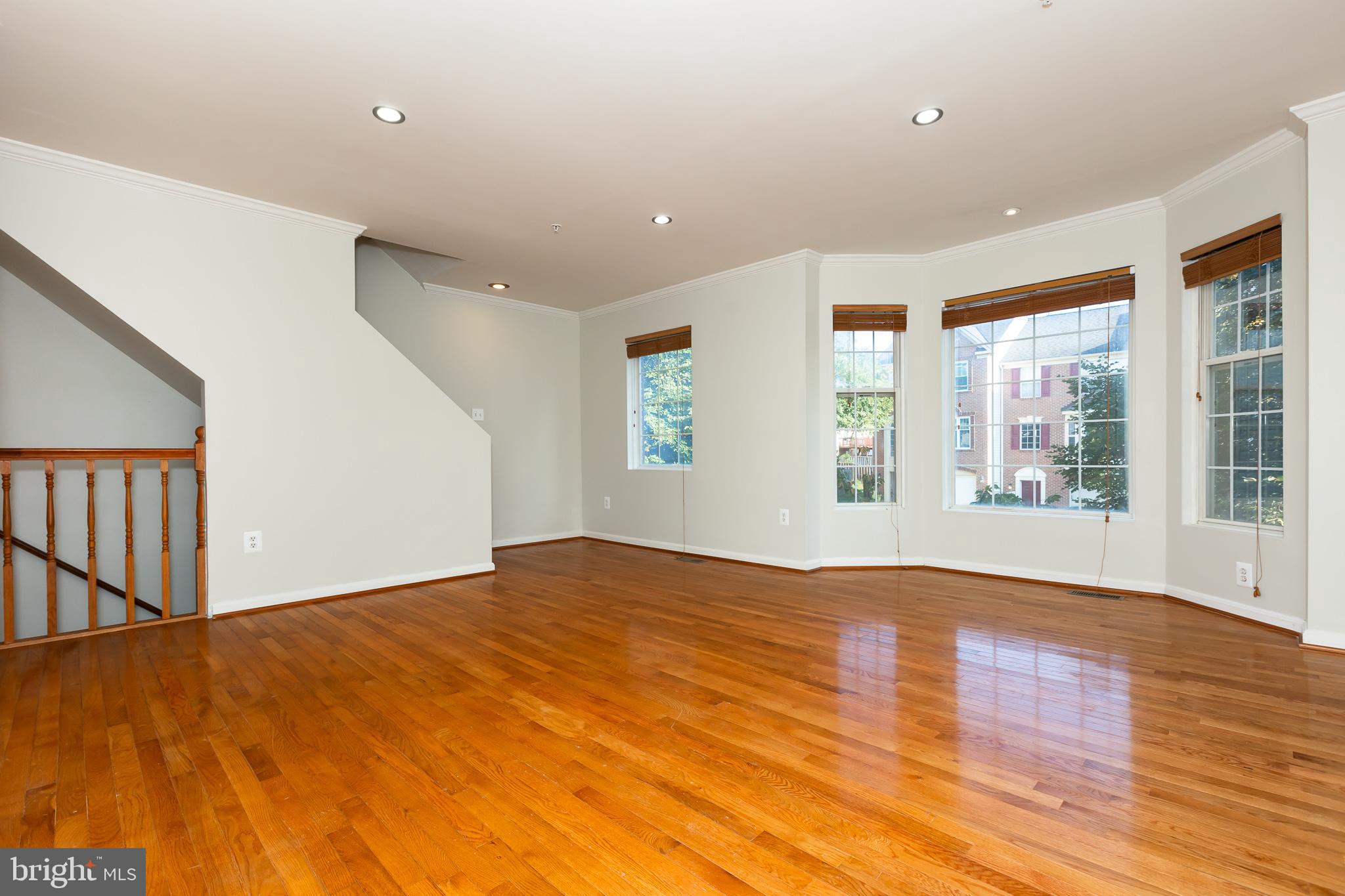 WILLOWS OF POTOMAC - Residential Lease