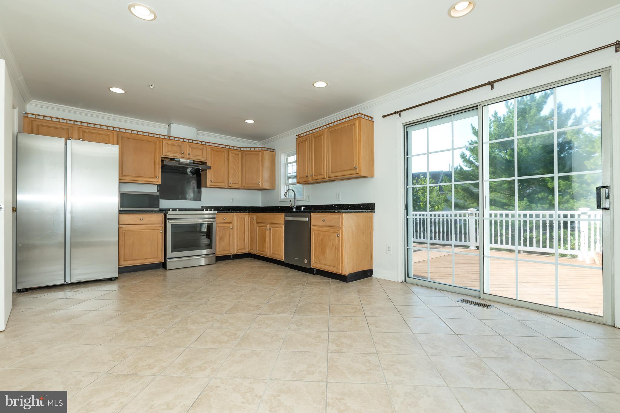 WILLOWS OF POTOMAC - Residential Lease