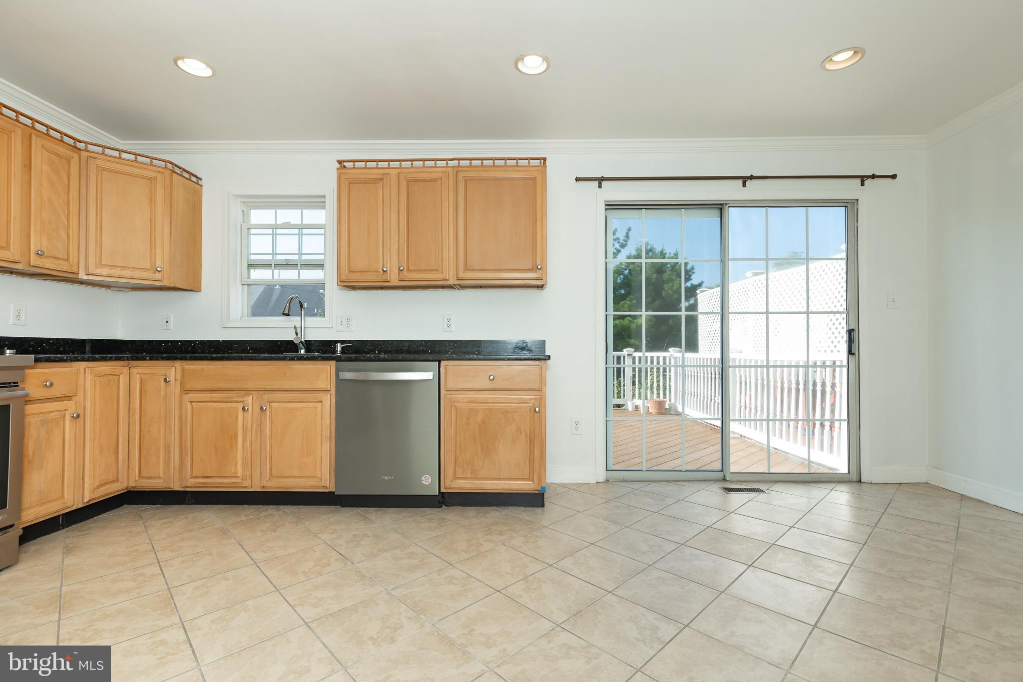 WILLOWS OF POTOMAC - Residential Lease