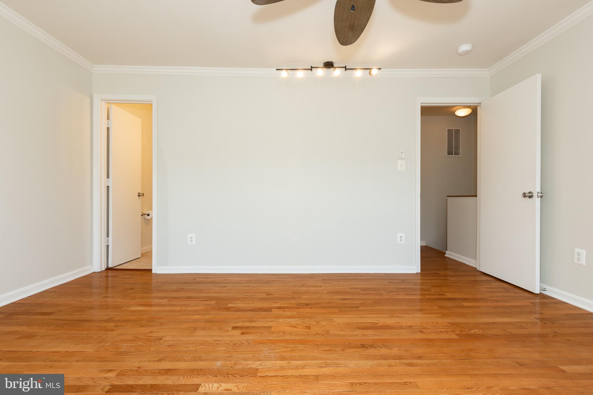 WILLOWS OF POTOMAC - Residential Lease