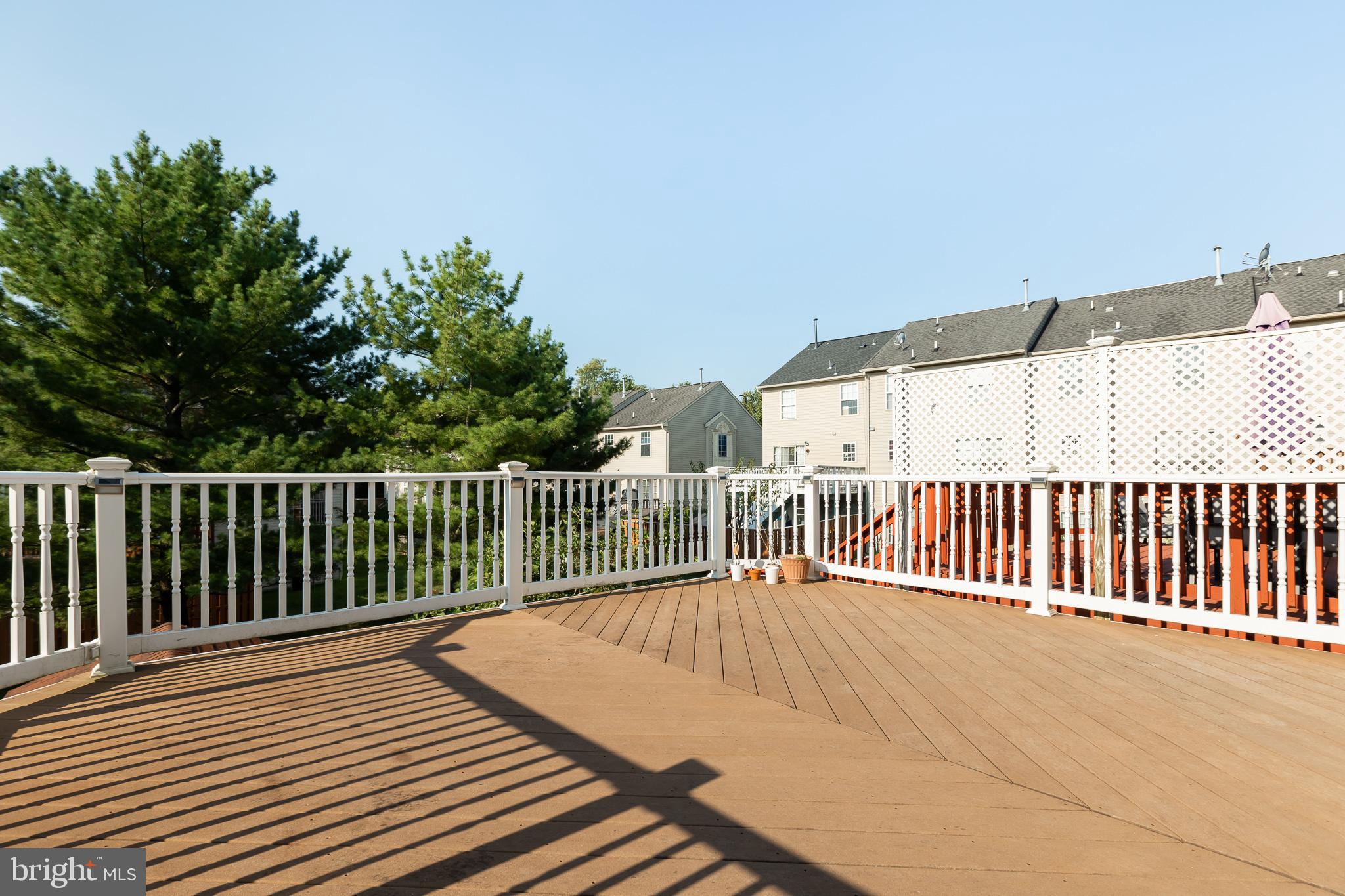 WILLOWS OF POTOMAC - Residential Lease