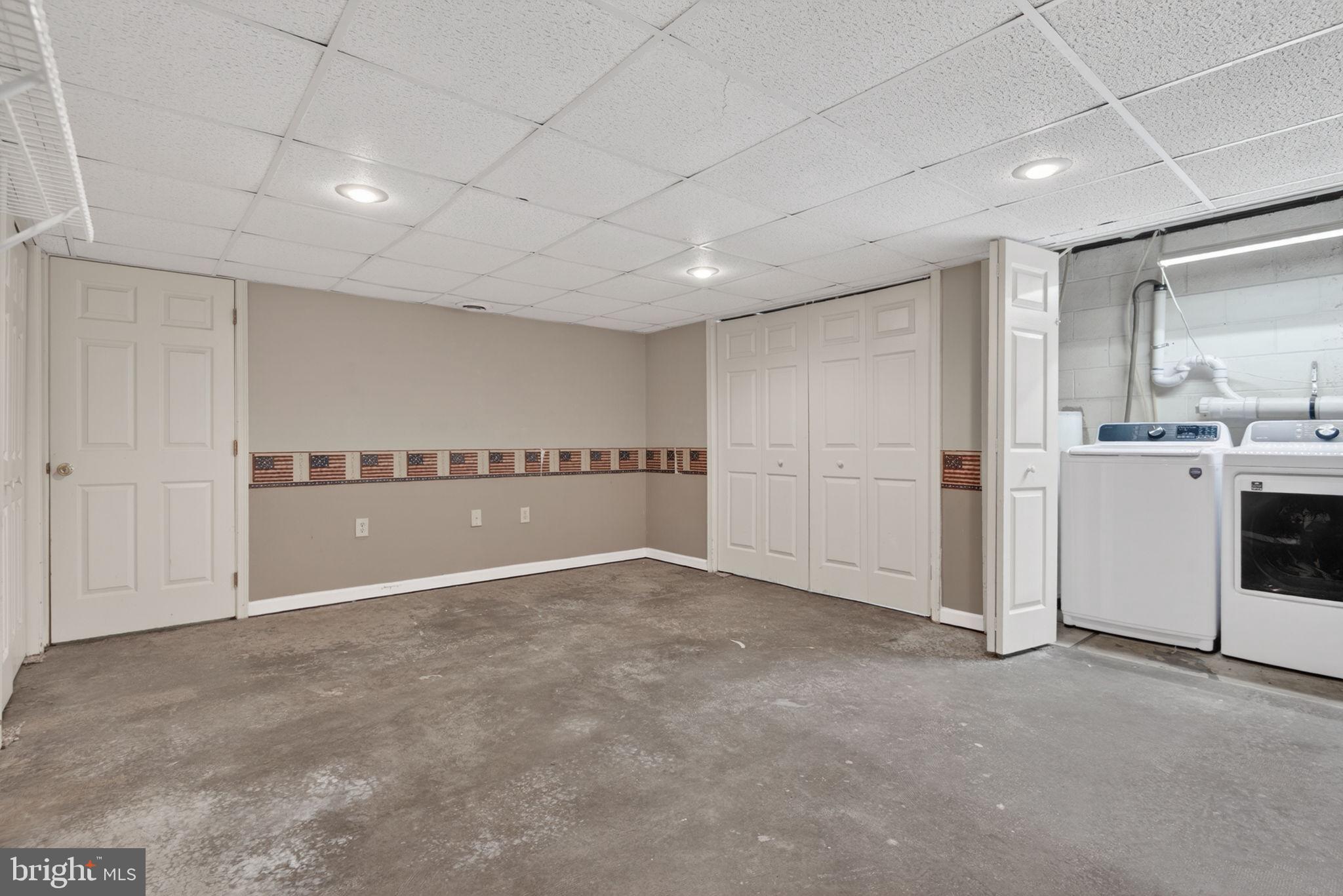 BROOK VIEW - Residential