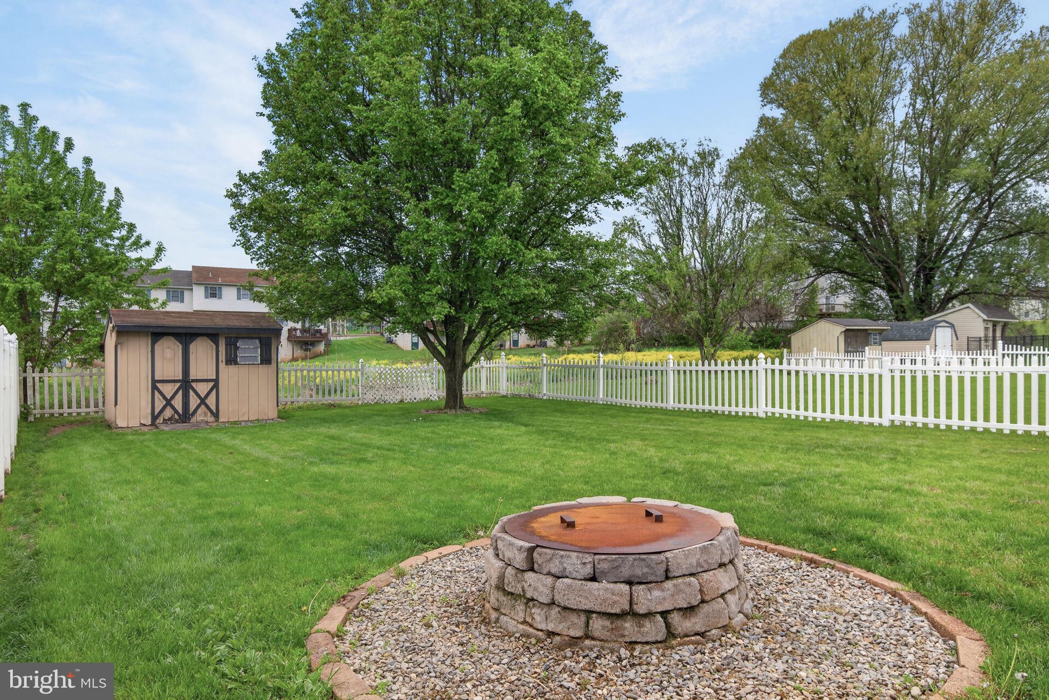BROOK VIEW - Residential