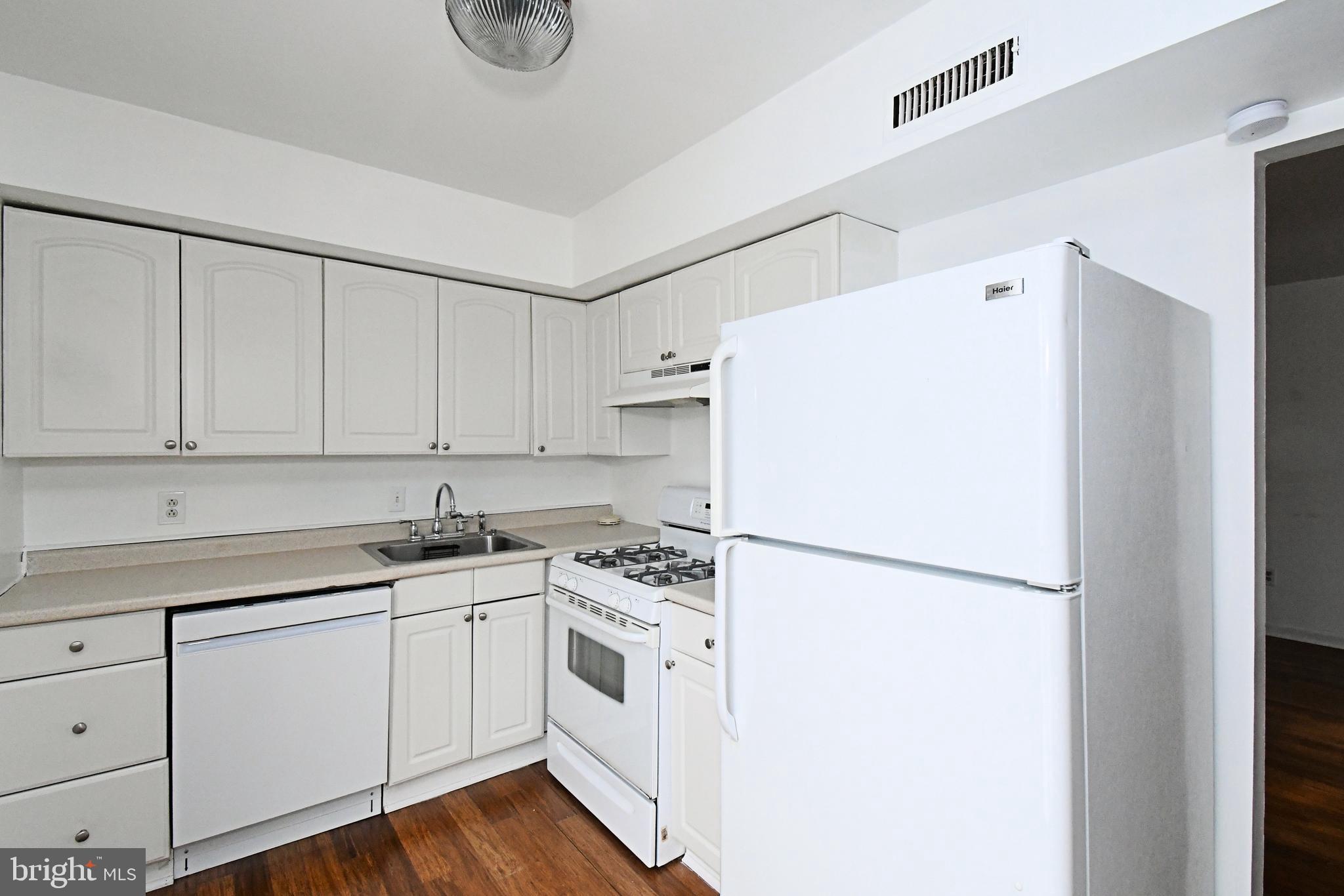 PENN BROOKE - Residential