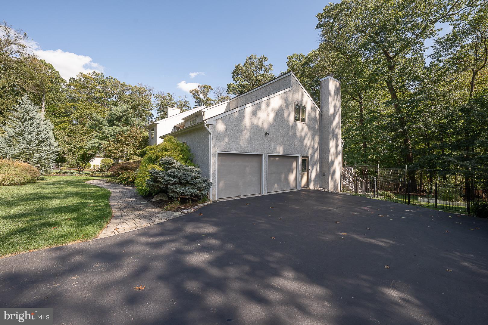 820 WEADLEY ROAD
