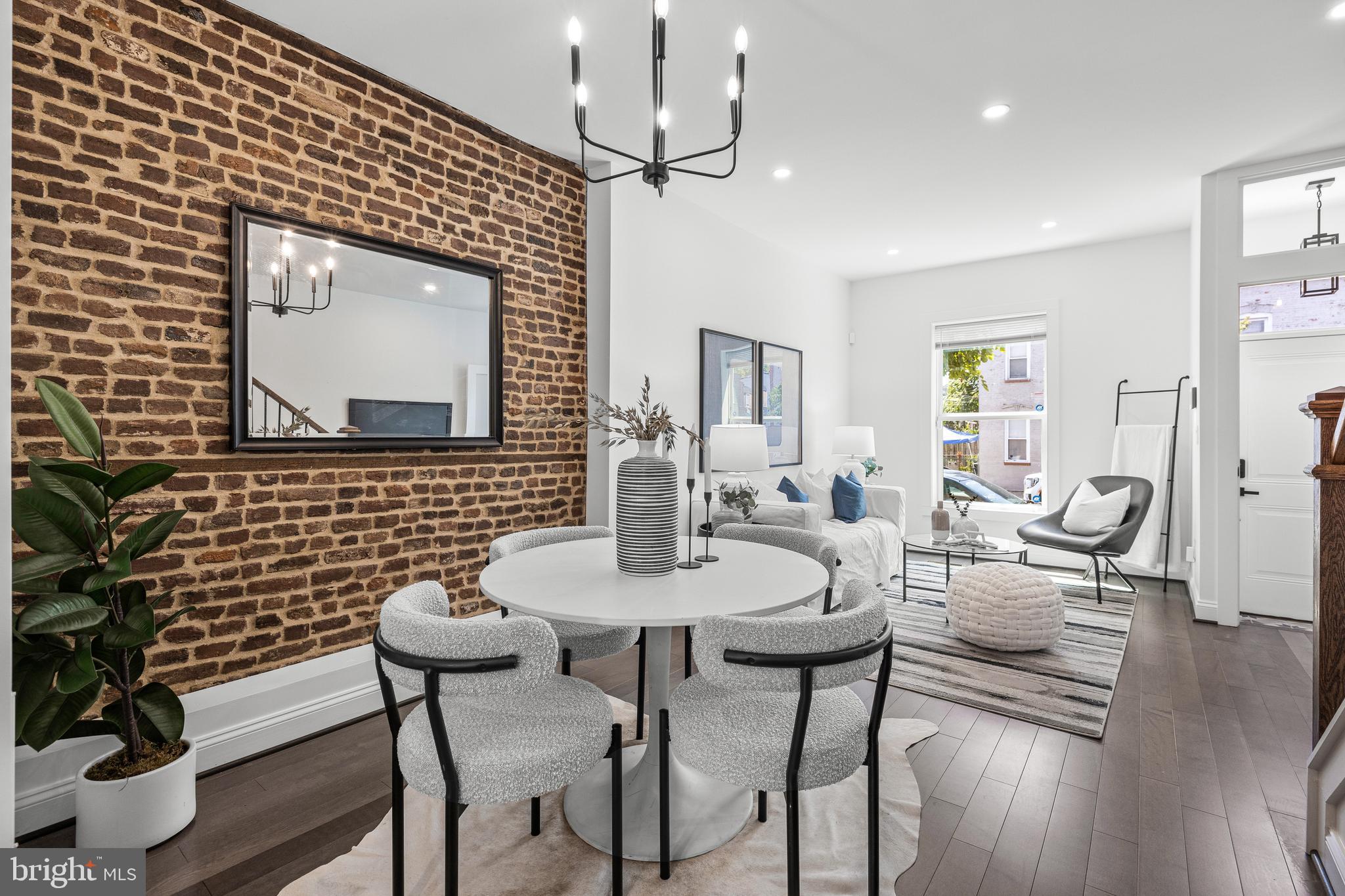 WASHINGTON VILLAGE - Residential