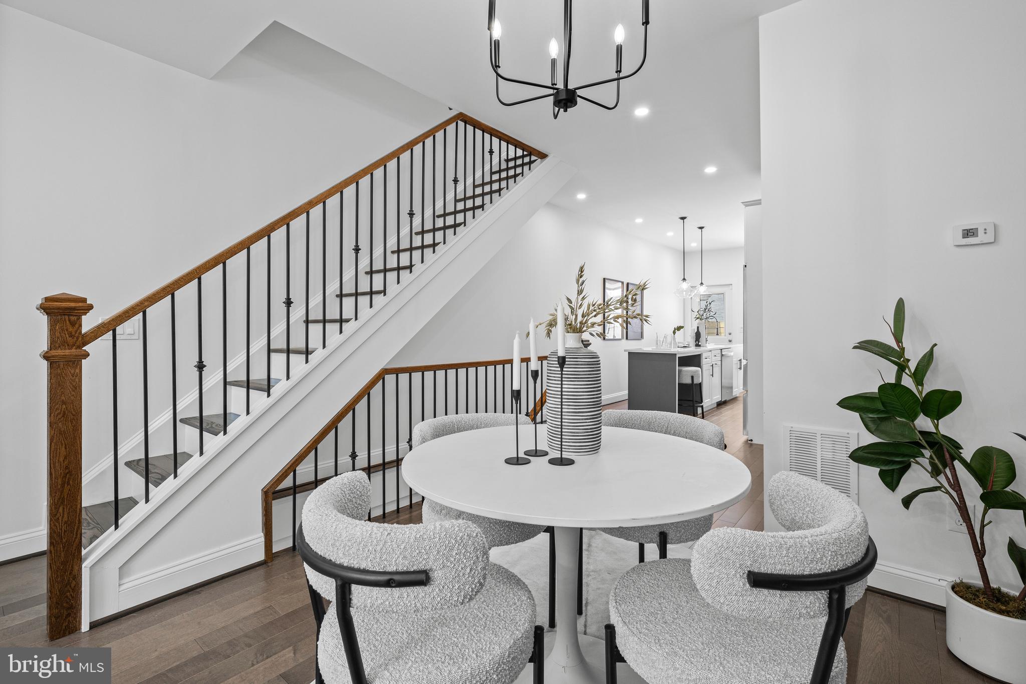 WASHINGTON VILLAGE - Residential