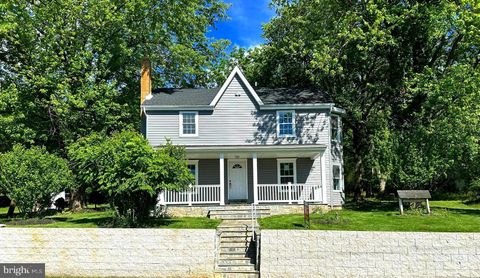 Photo of 50 Saint Paul Street, BOONSBORO, MD 21713 (MLS # MDWA2033582)