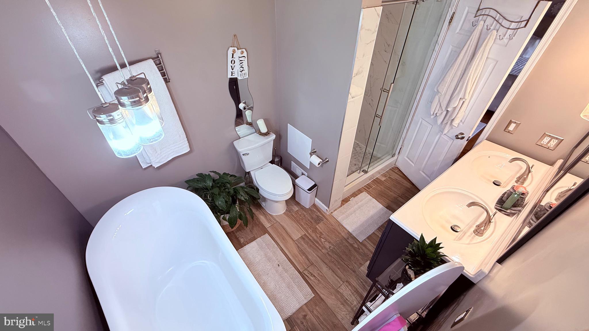 BUSTLETON - Residential