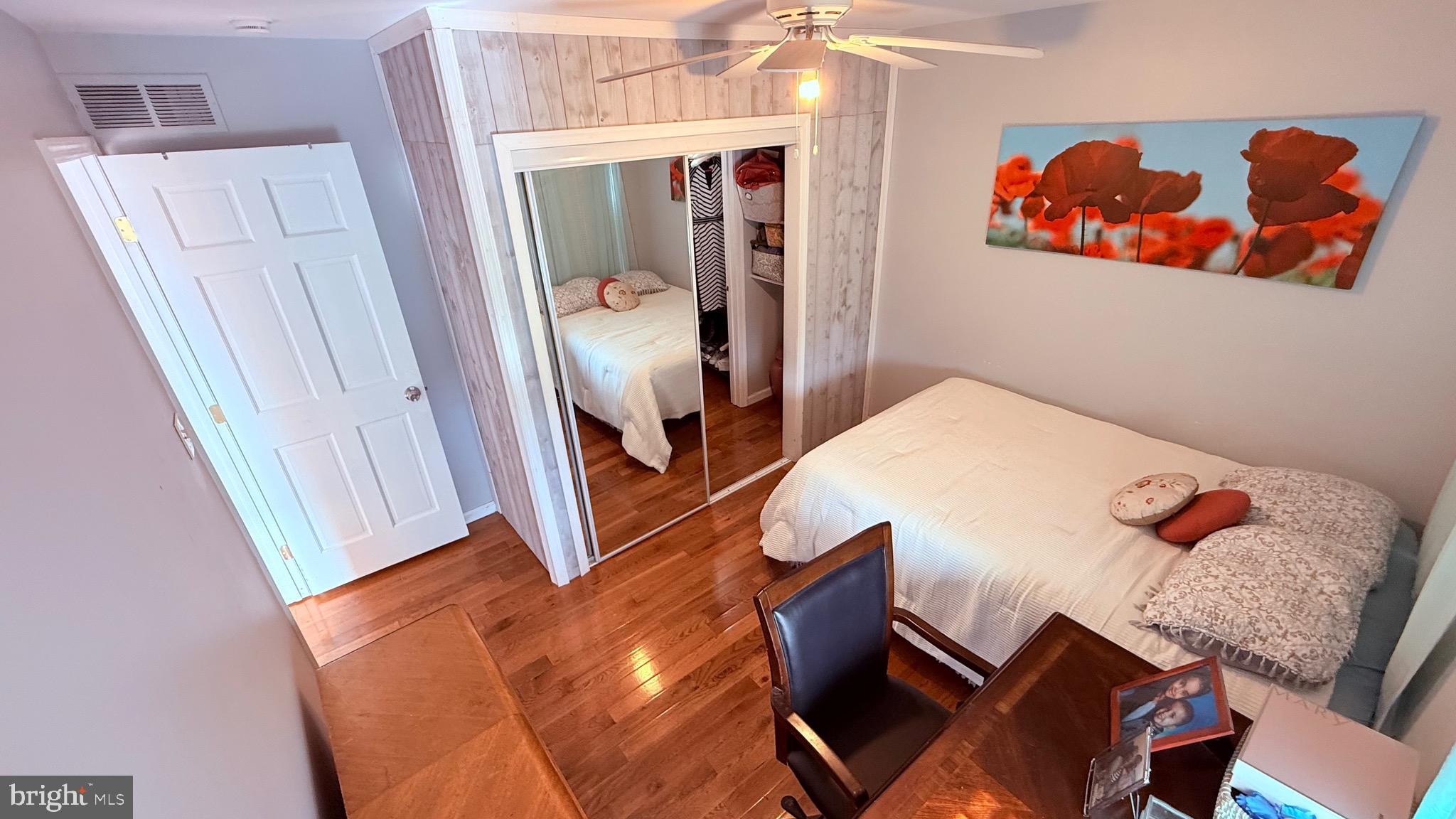 BUSTLETON - Residential