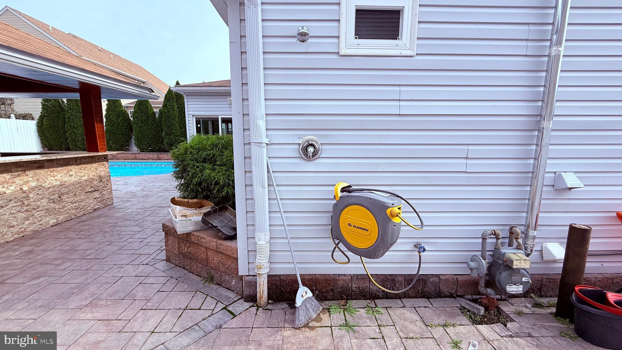 BUSTLETON - Residential