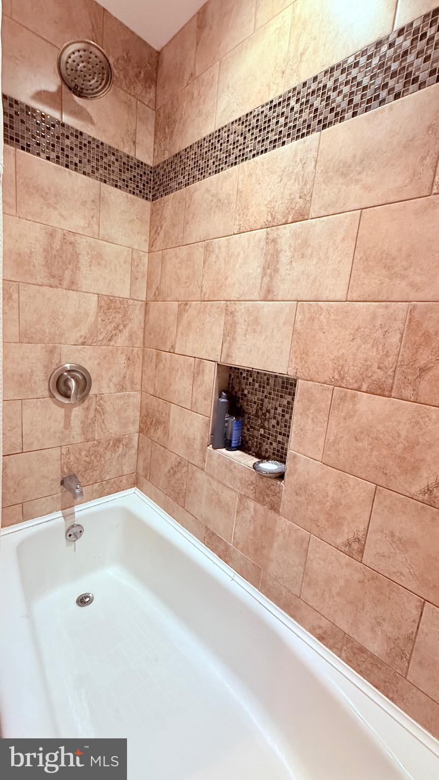 BUSTLETON - Residential