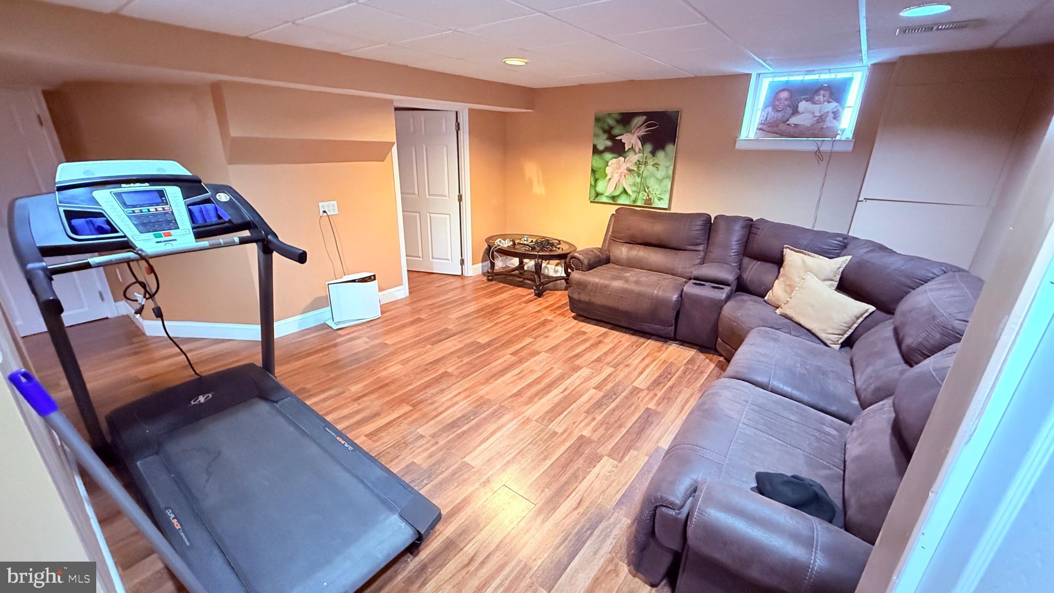 BUSTLETON - Residential