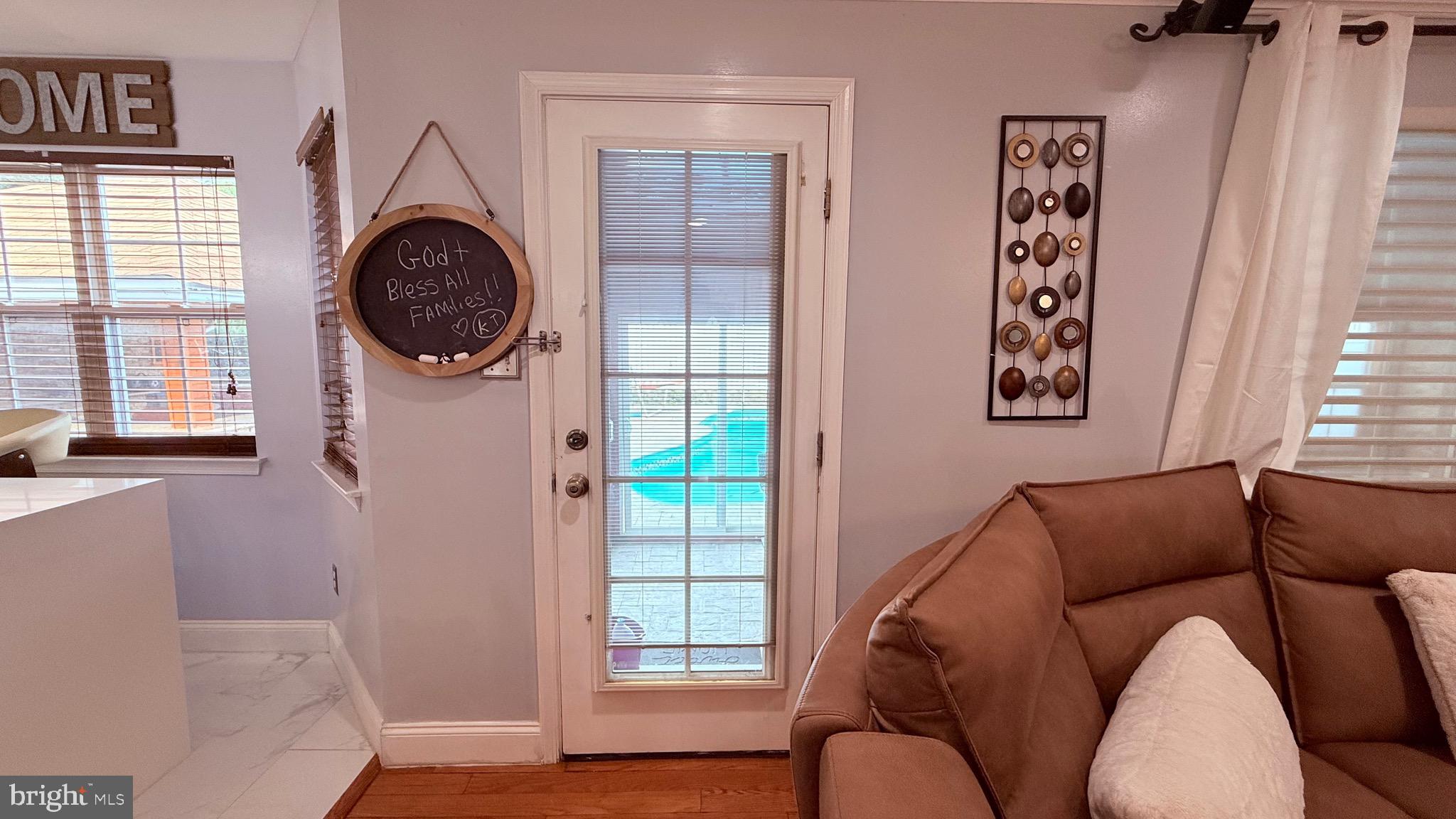 BUSTLETON - Residential