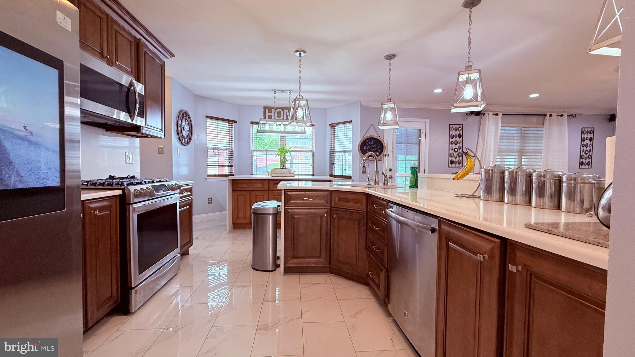 BUSTLETON - Residential