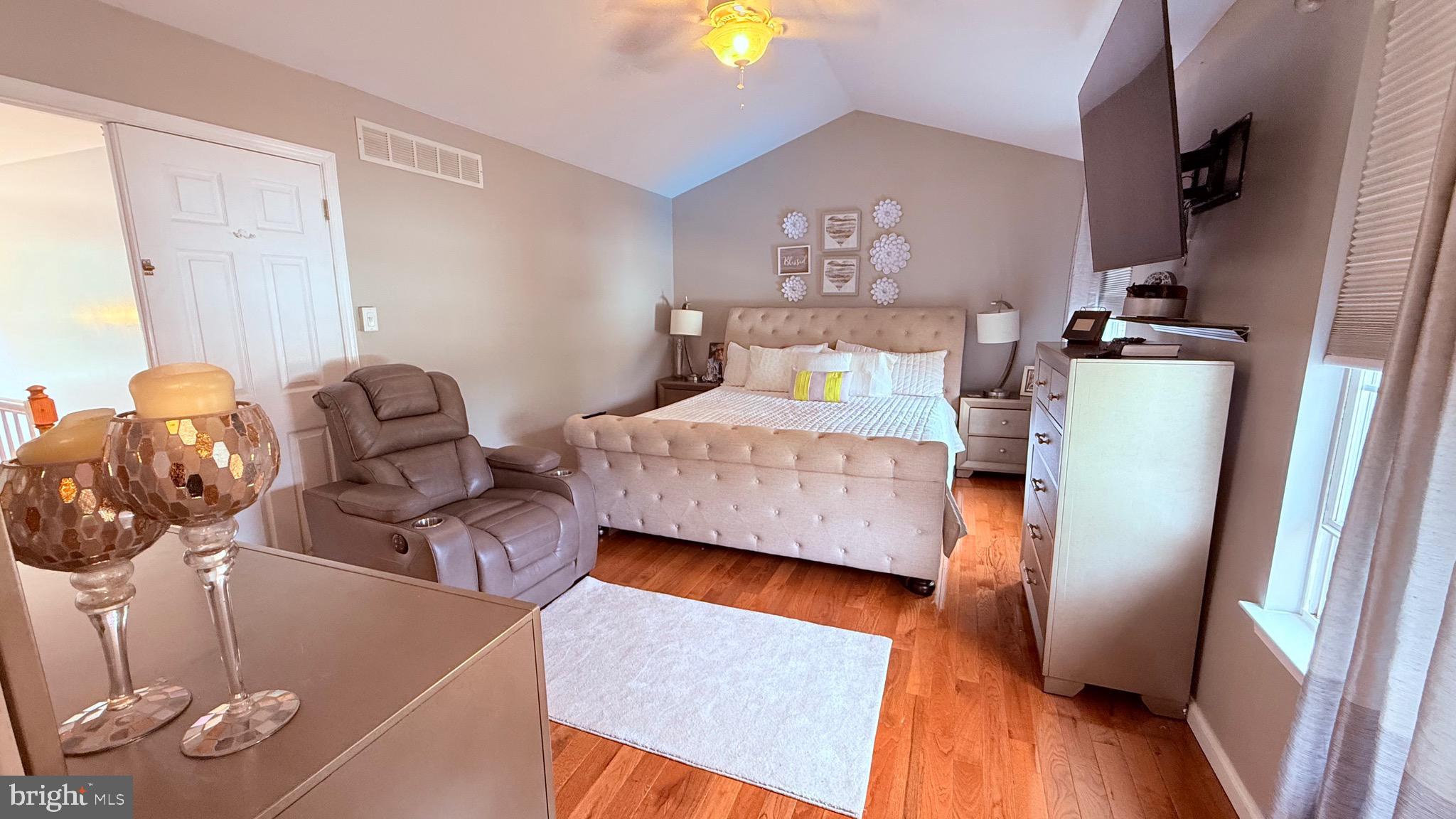 BUSTLETON - Residential