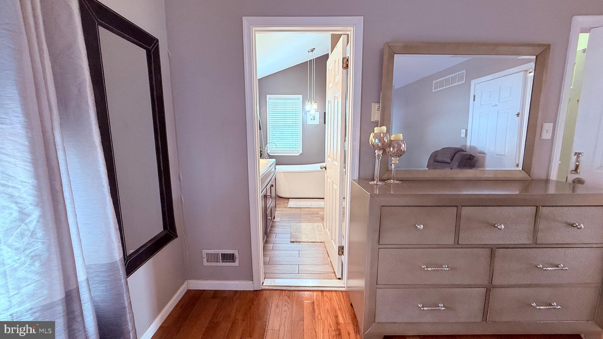 BUSTLETON - Residential