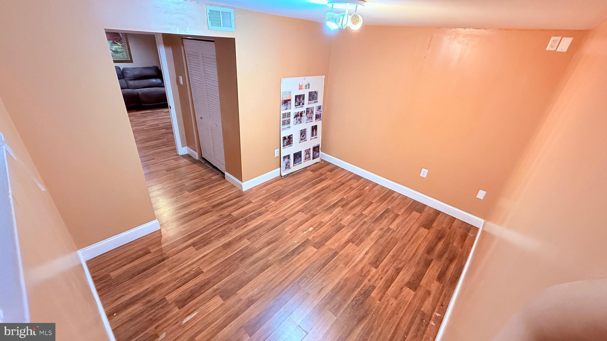 BUSTLETON - Residential