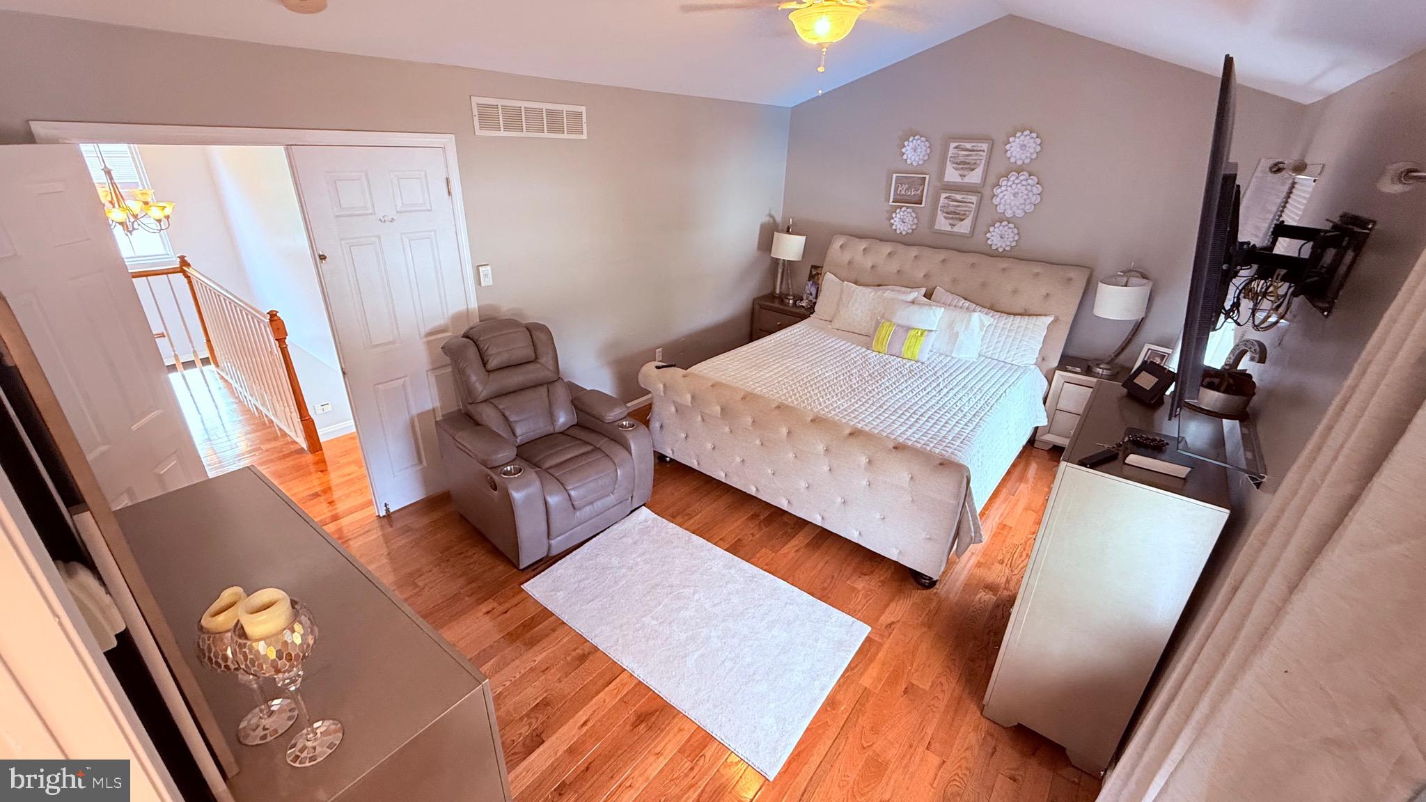 BUSTLETON - Residential