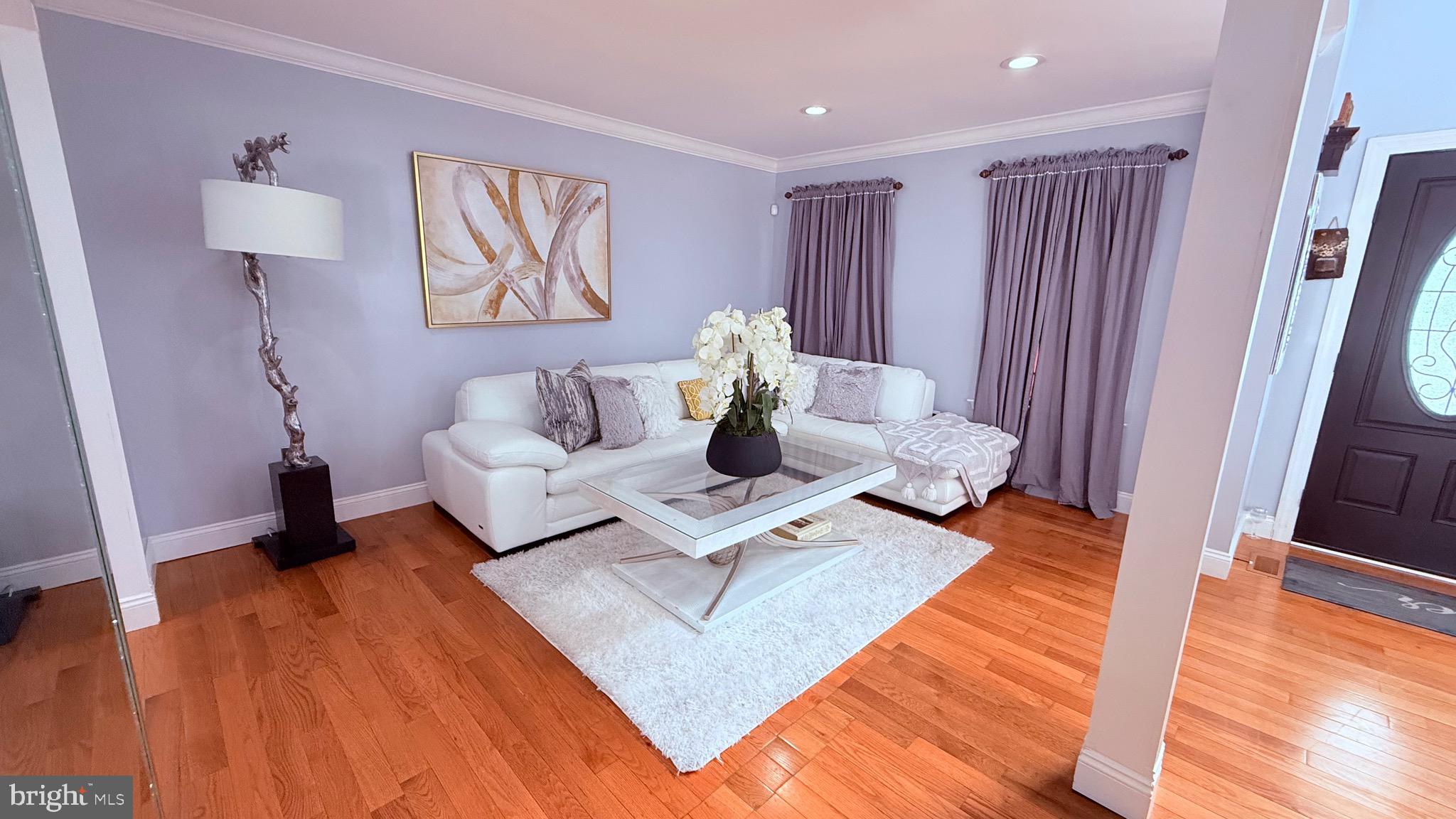 BUSTLETON - Residential